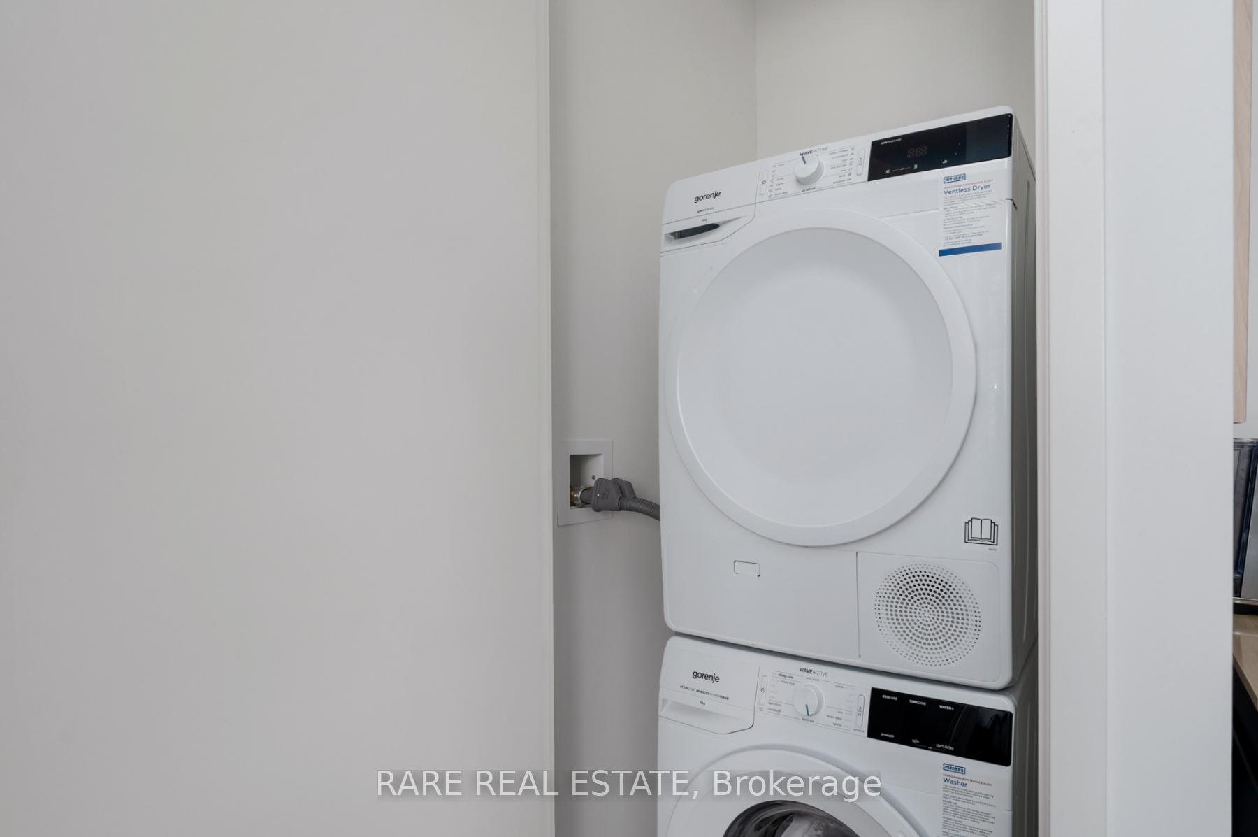 Photo 10 of Unit 1916, 28 Interchange Way, Vaughan, Vaughan Corporate Centre — HOMEH