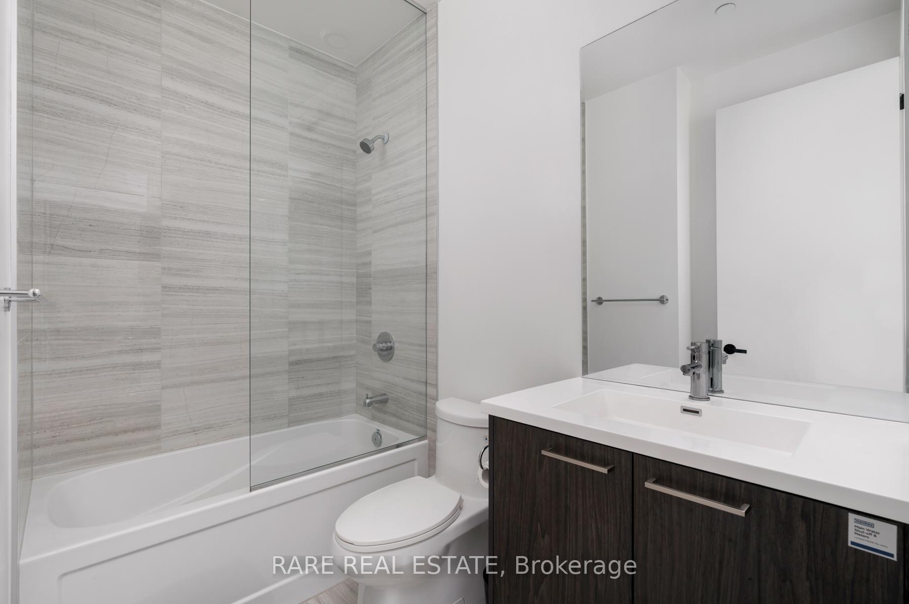 Photo 11 of Unit 1916, 28 Interchange Way, Vaughan, Vaughan Corporate Centre — HOMEH
