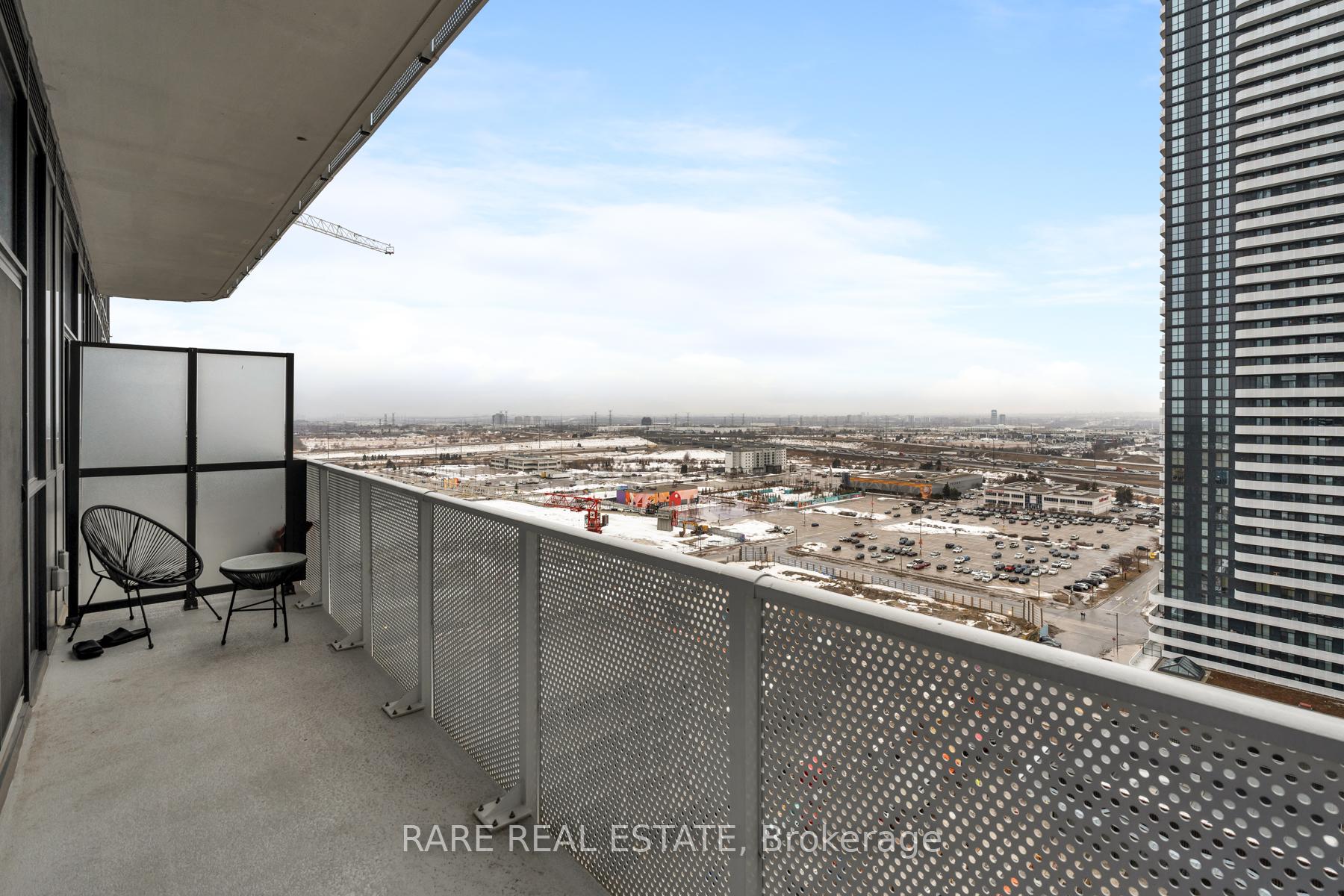 Photo 15 of Unit 1916, 28 Interchange Way, Vaughan, Vaughan Corporate Centre — HOMEH