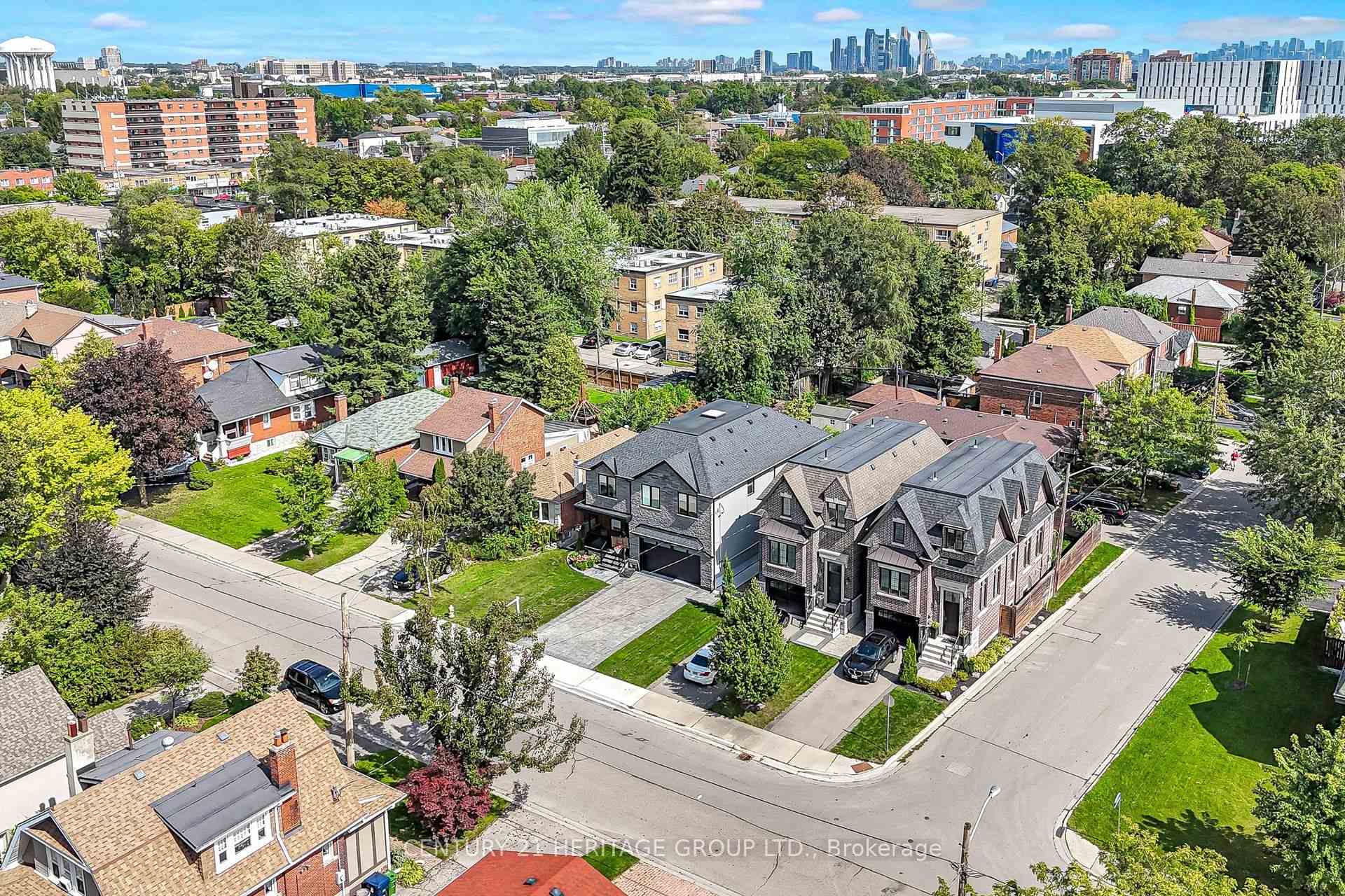 Photo 7 of 99 Twenty Seventh Street, Etobicoke, Long Branch — HOMEH