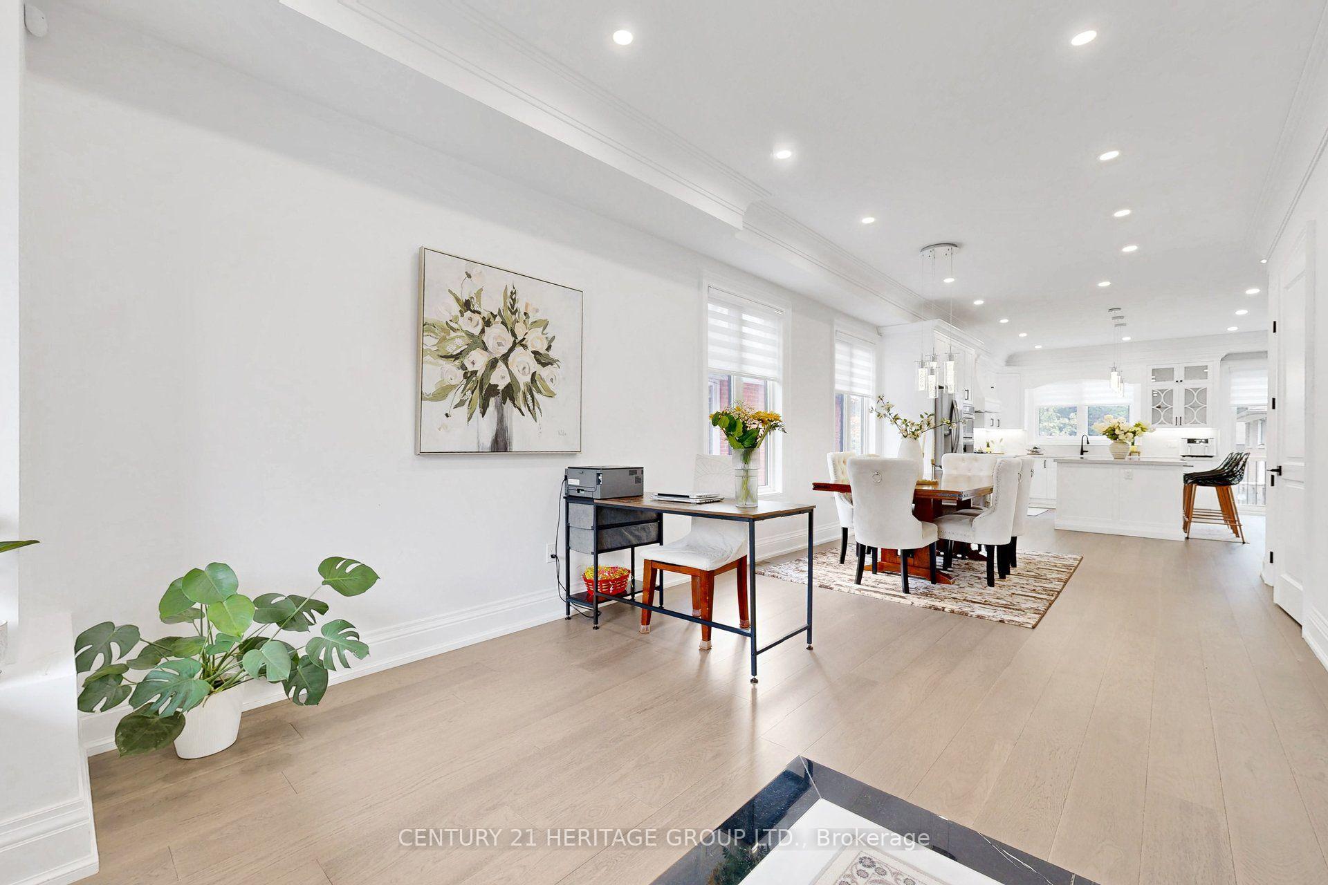 Photo 17 of 99 Twenty Seventh Street, Etobicoke, Long Branch — HOMEH