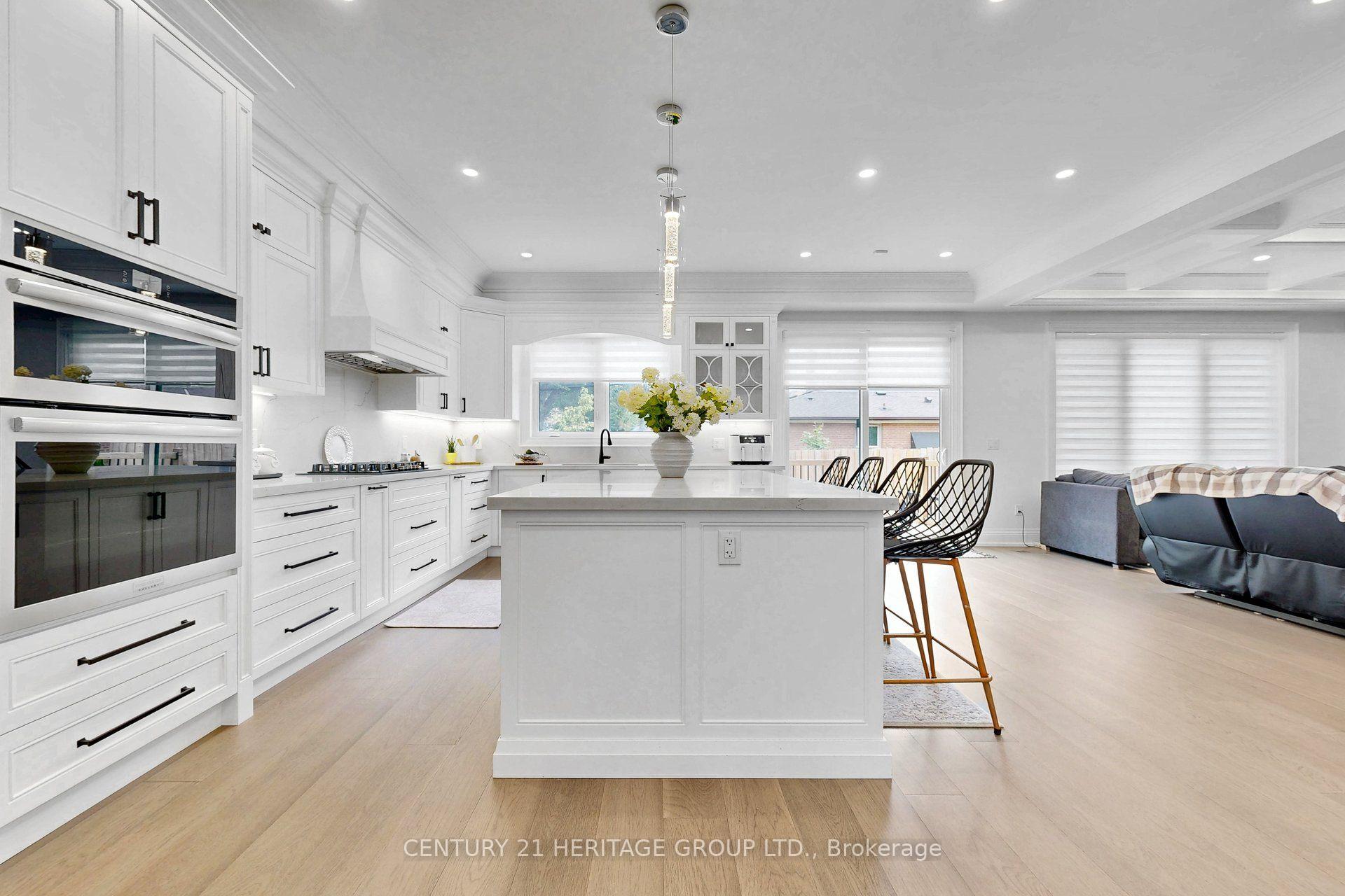 Photo 23 of 99 Twenty Seventh Street, Etobicoke, Long Branch — HOMEH