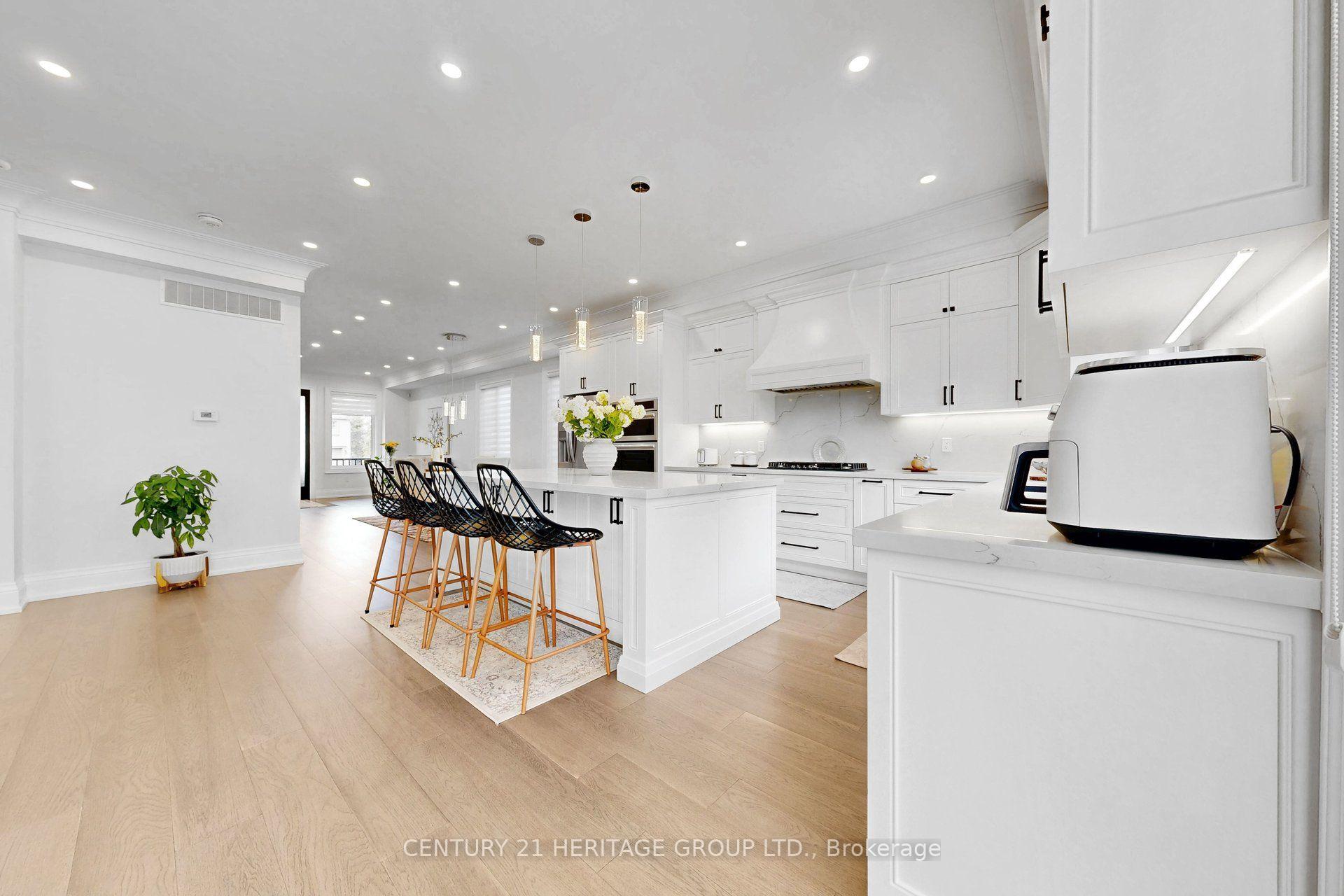 Photo 27 of 99 Twenty Seventh Street, Etobicoke, Long Branch — HOMEH
