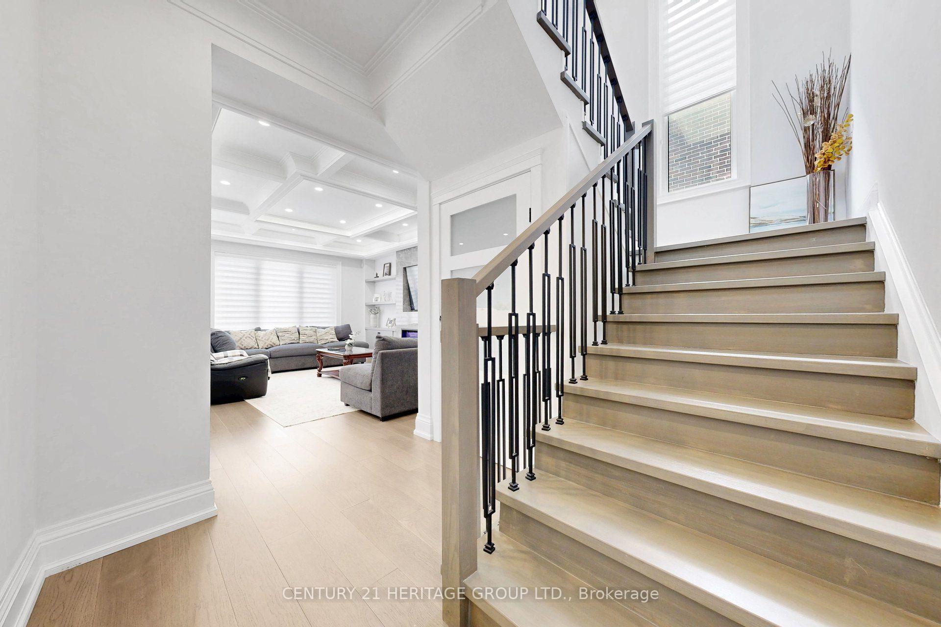 Photo 31 of 99 Twenty Seventh Street, Etobicoke, Long Branch — HOMEH