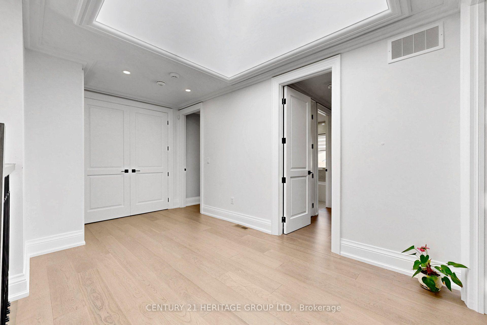 Photo 32 of 99 Twenty Seventh Street, Etobicoke, Long Branch — HOMEH