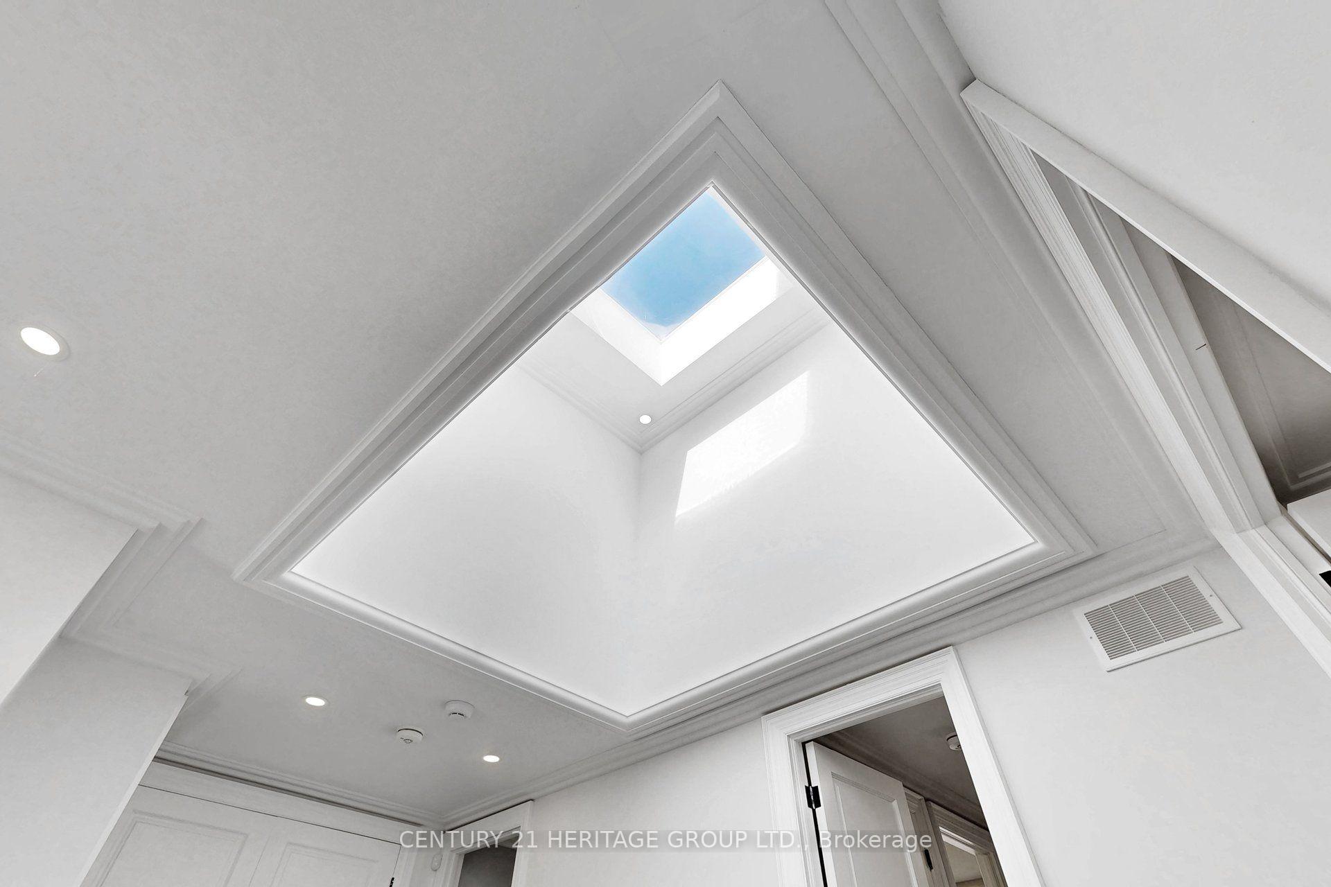 Photo 33 of 99 Twenty Seventh Street, Etobicoke, Long Branch — HOMEH
