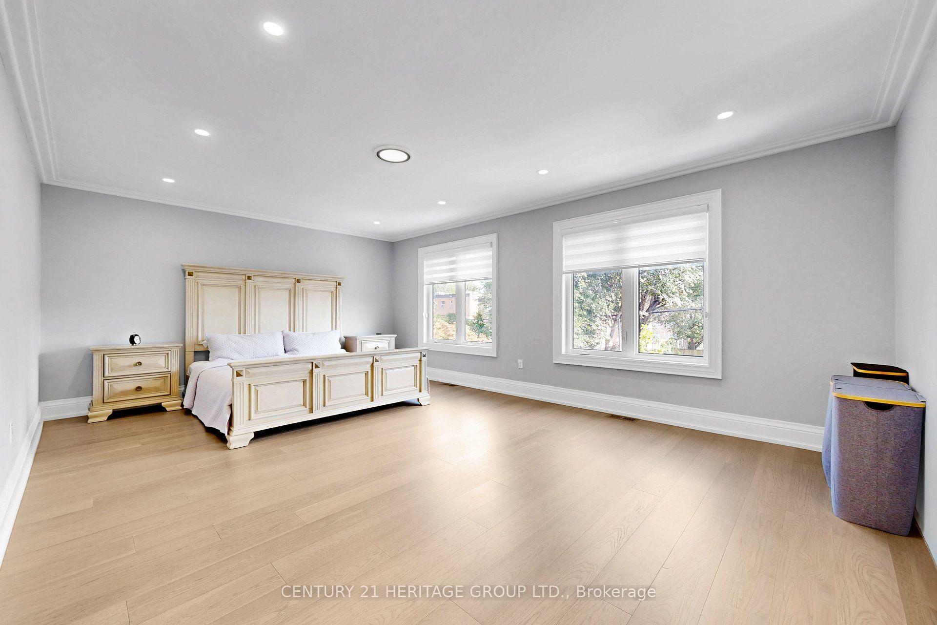 Photo 40 of 99 Twenty Seventh Street, Etobicoke, Long Branch — HOMEH