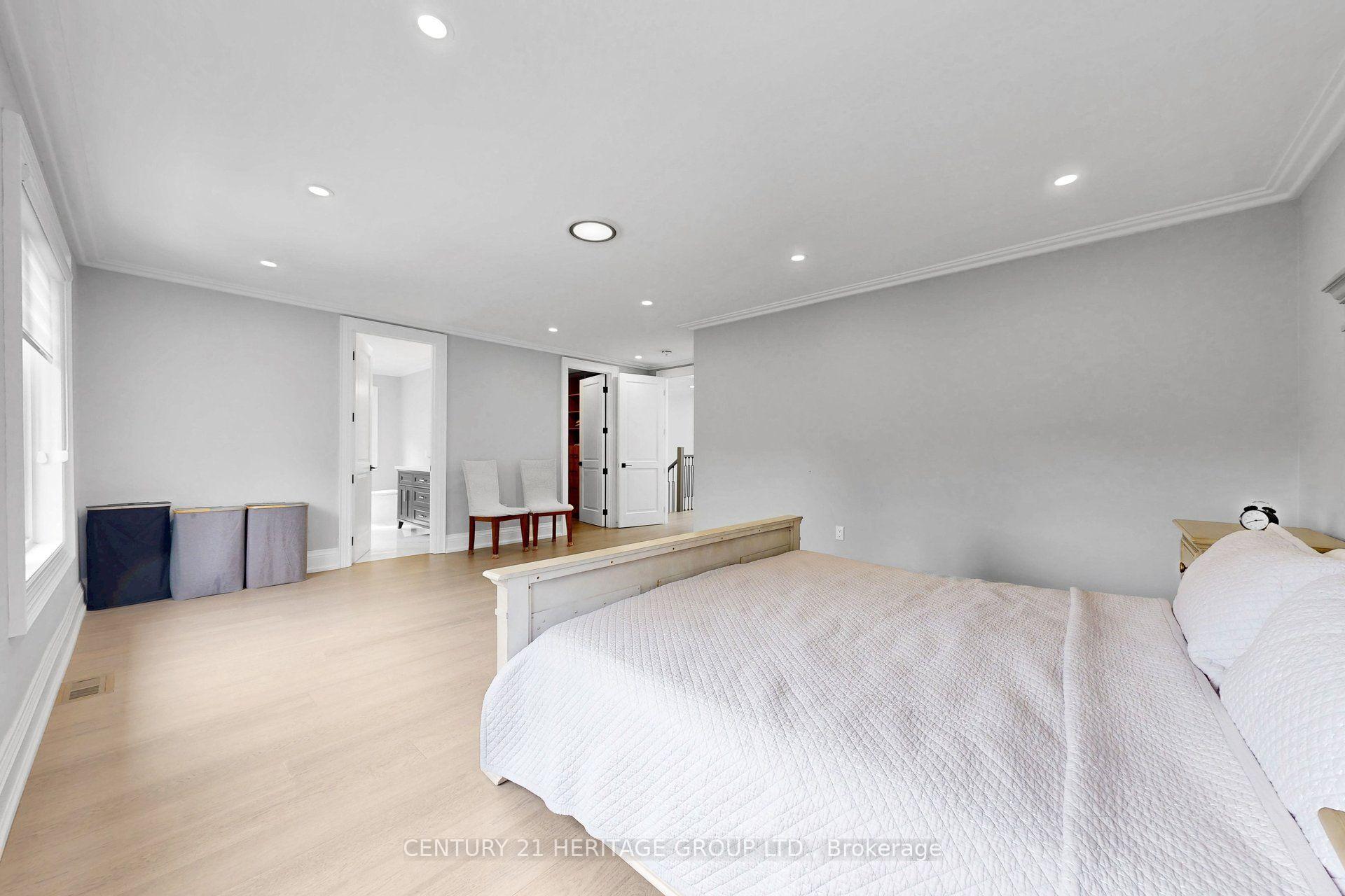 Photo 42 of 99 Twenty Seventh Street, Etobicoke, Long Branch — HOMEH