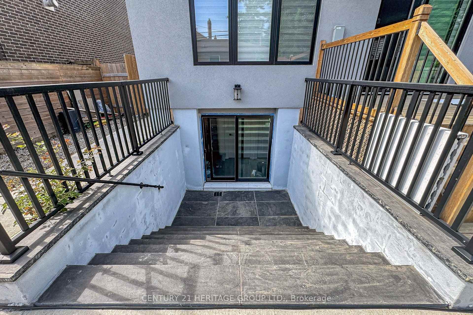 Photo 52 of 99 Twenty Seventh Street, Etobicoke, Long Branch — HOMEH