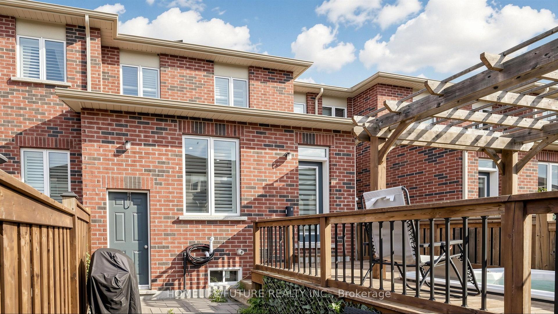 Photo 40 of 101 Bronson Terrace, Milton, Ford — HOMEH