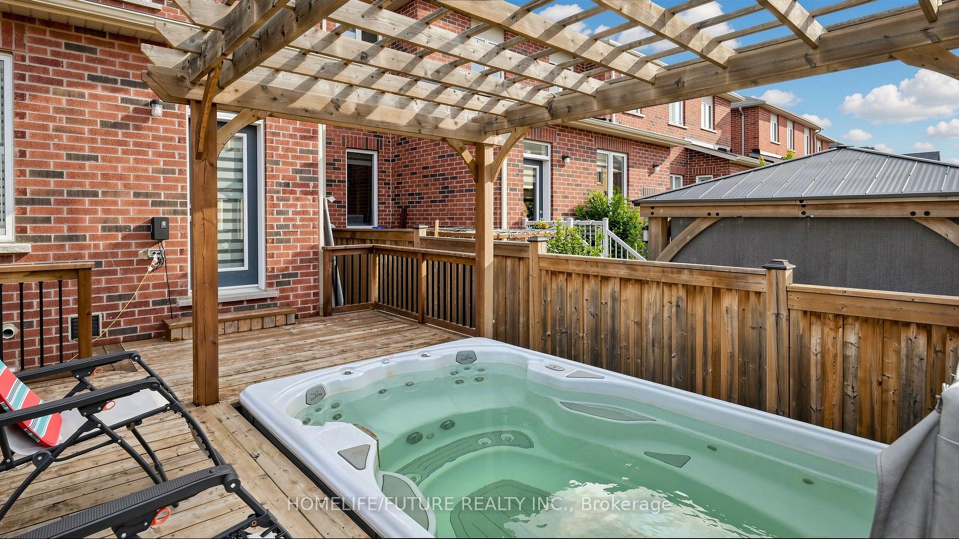 Photo 44 of 101 Bronson Terrace, Milton, Ford — HOMEH