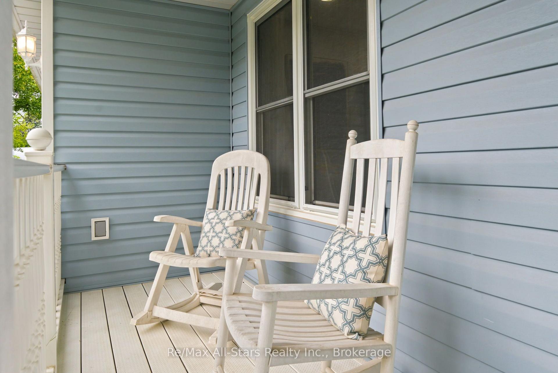 Photo 3 of 263 Union Avenue, Scugog, Port Perry — HOMEH