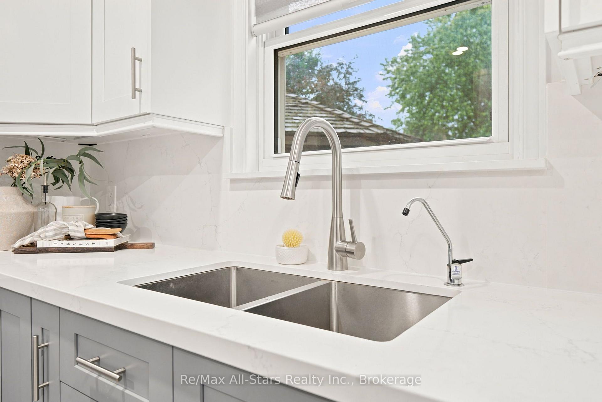 Photo 12 of 263 Union Avenue, Scugog, Port Perry — HOMEH
