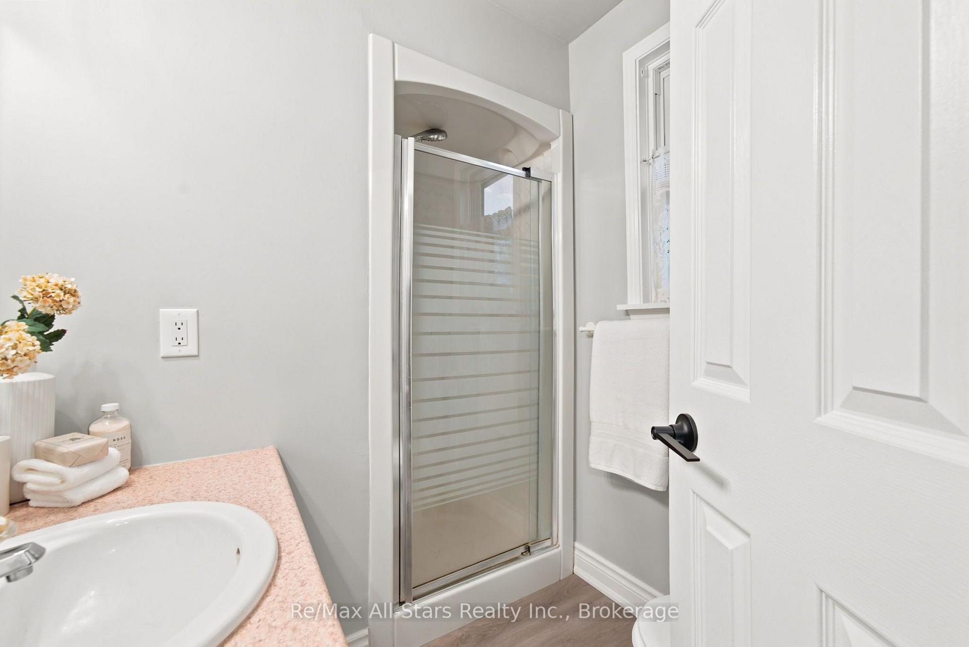 Photo 22 of 263 Union Avenue, Scugog, Port Perry — HOMEH