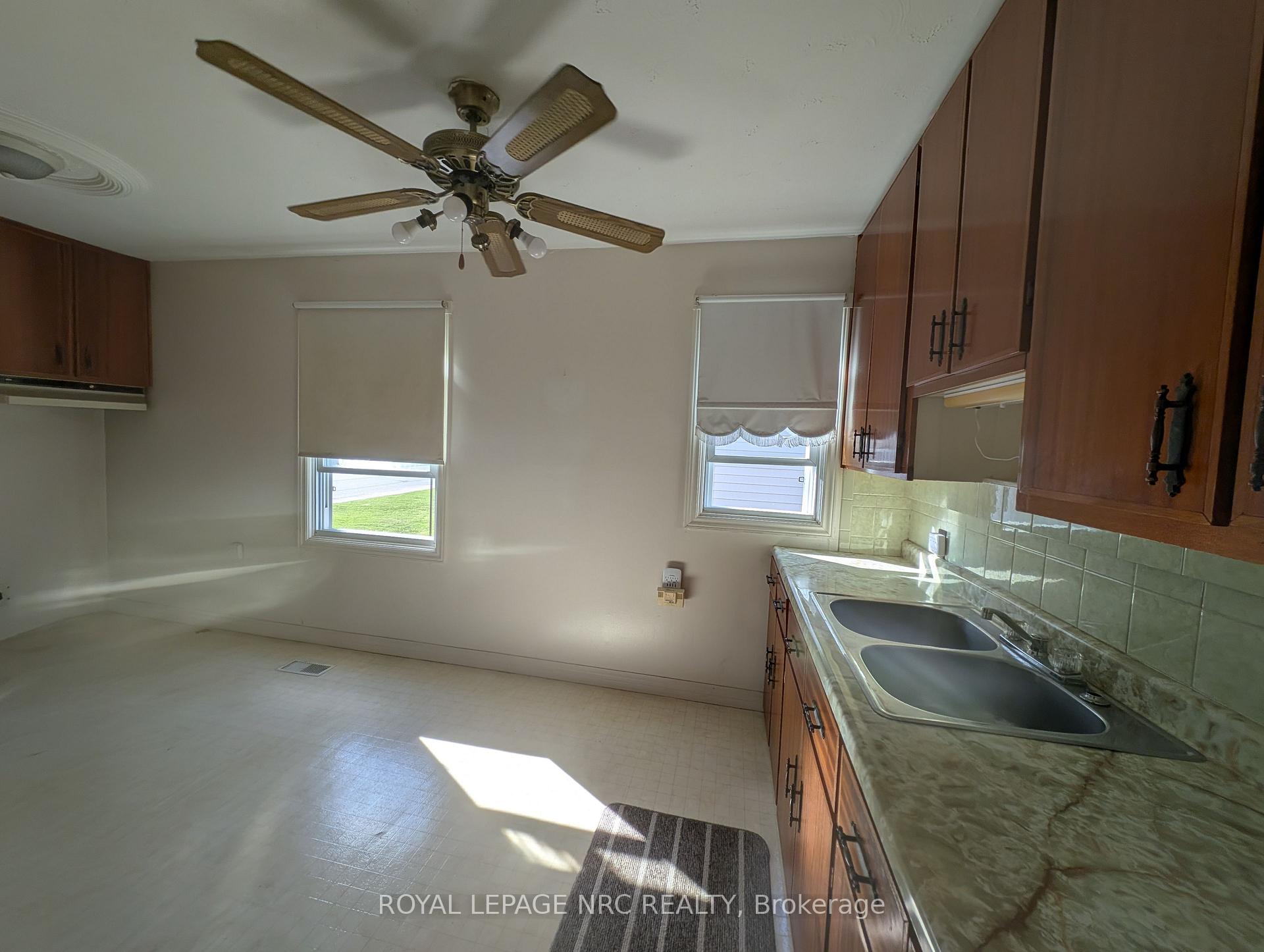 Photo 10 of 4353 Fifth Avenue, Niagara Falls, Downtown — HOMEH