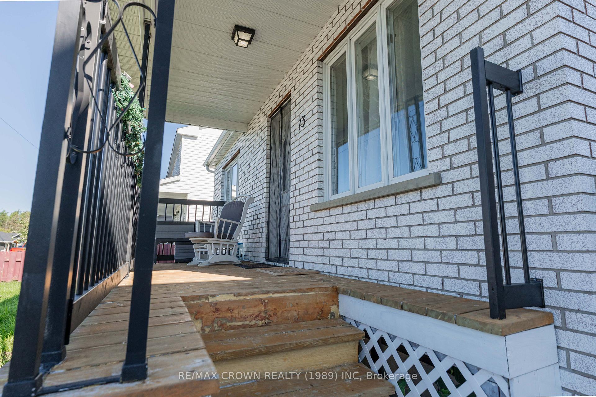 Photo 5 of 13 Pine Crescent, Kapuskasing — HOMEH