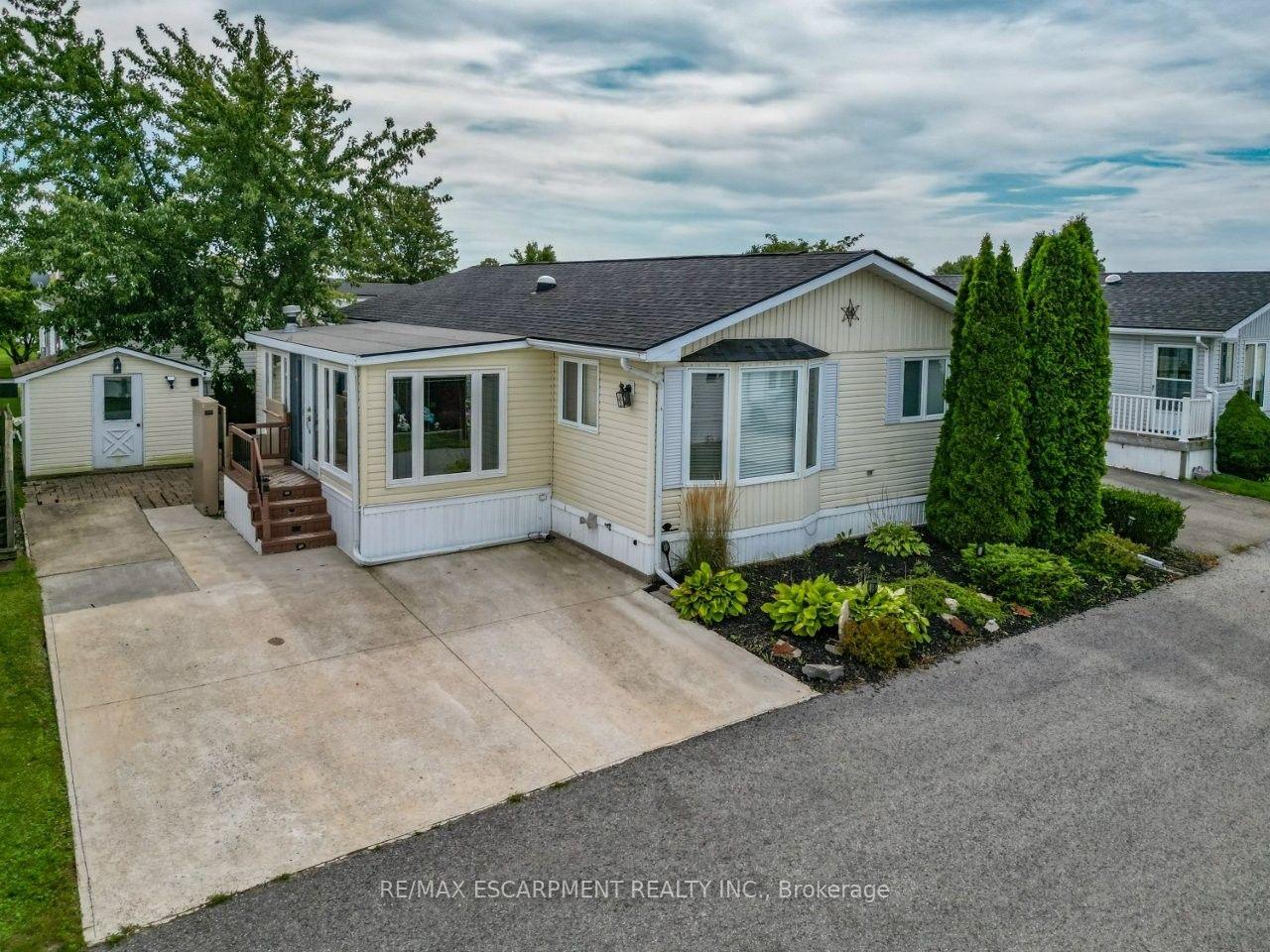 Front of Unit 294, 3033 Townline Road