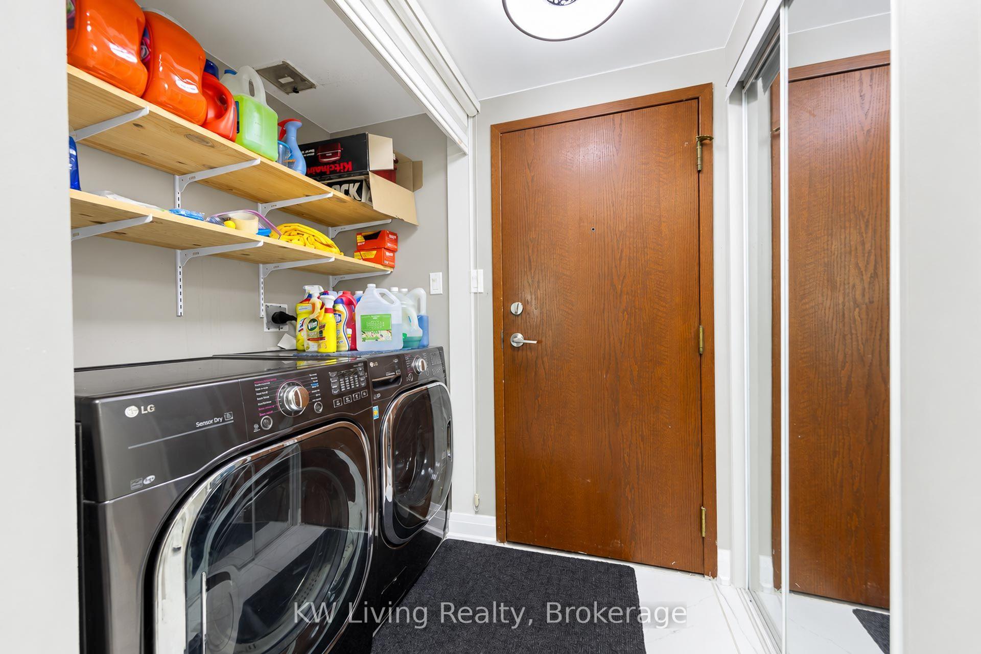 Photo 3 of Unit 1702, 10 Yonge Street, Toronto, Waterfront Communities — HOMEH