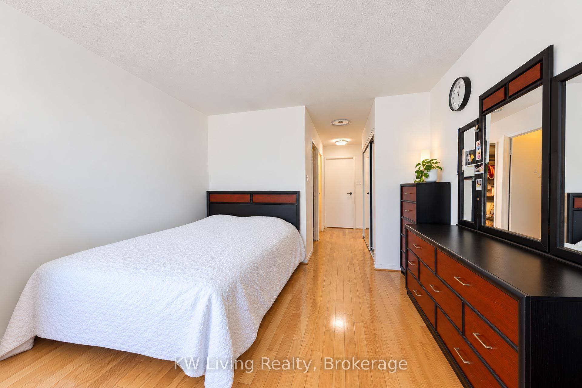 Photo 23 of Unit 1702, 10 Yonge Street, Toronto, Waterfront Communities — HOMEH