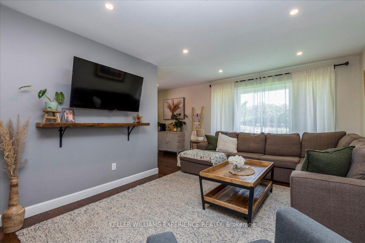 Photo 5 of 92 Johnson Street, Barrie, Codrington — HOMEH