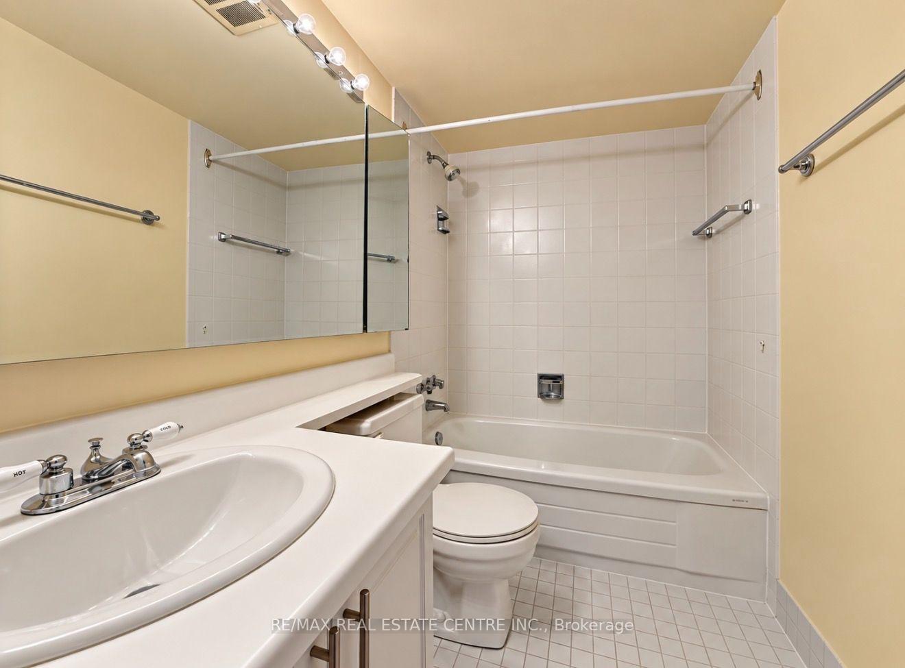 Photo 16 of Unit 910, 5 Lisa Street, Brampton, Queen Street Corridor — HOMEH