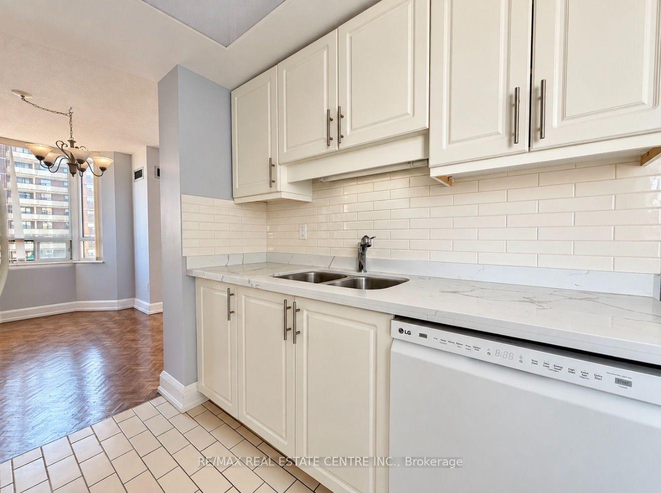 Photo 23 of Unit 910, 5 Lisa Street, Brampton, Queen Street Corridor — HOMEH