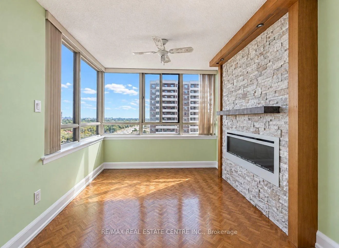 Photo 26 of Unit 910, 5 Lisa Street, Brampton, Queen Street Corridor — HOMEH
