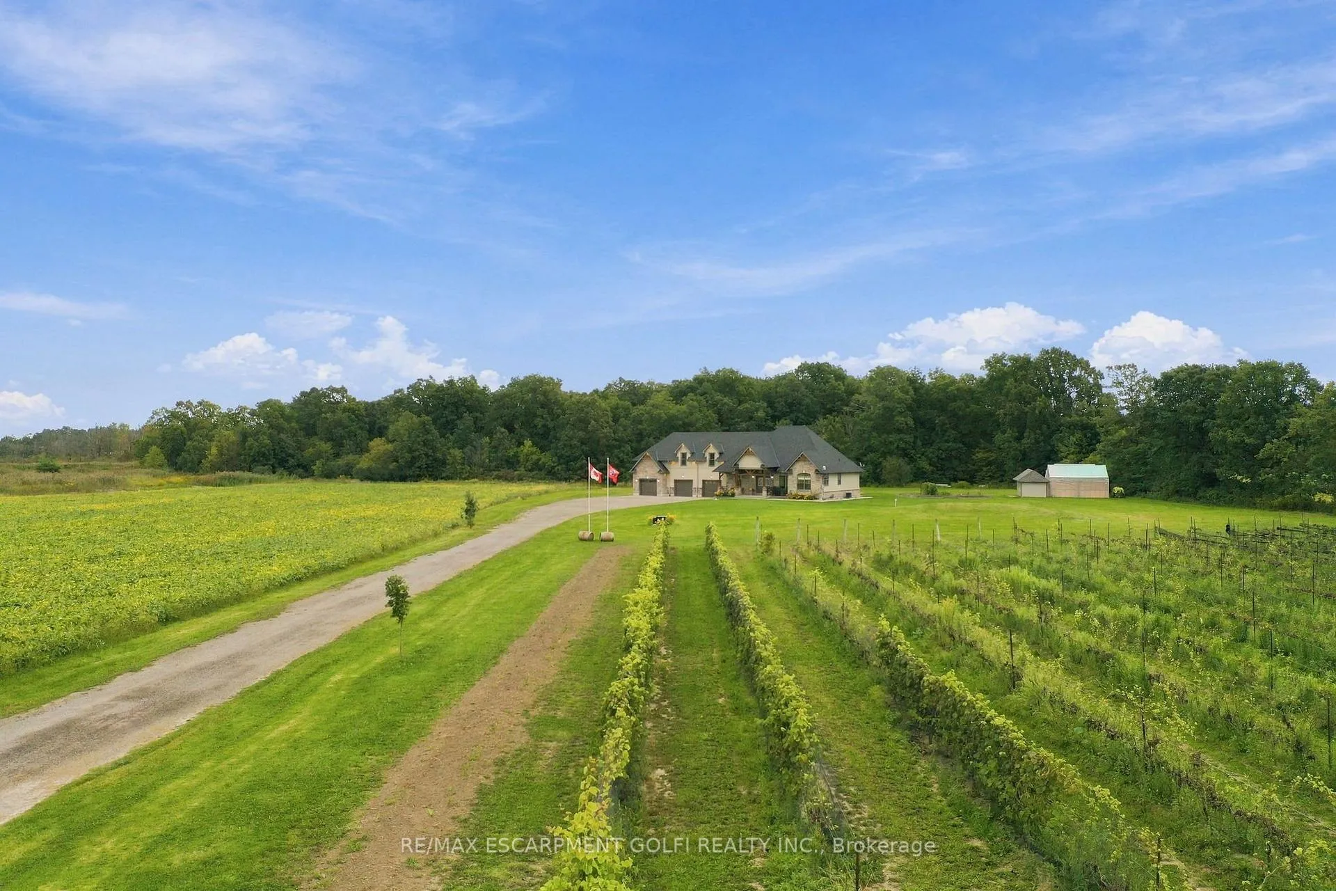 Photo 2 of 3265 Mountain Road, Lincoln, Beamsville — HOMEH