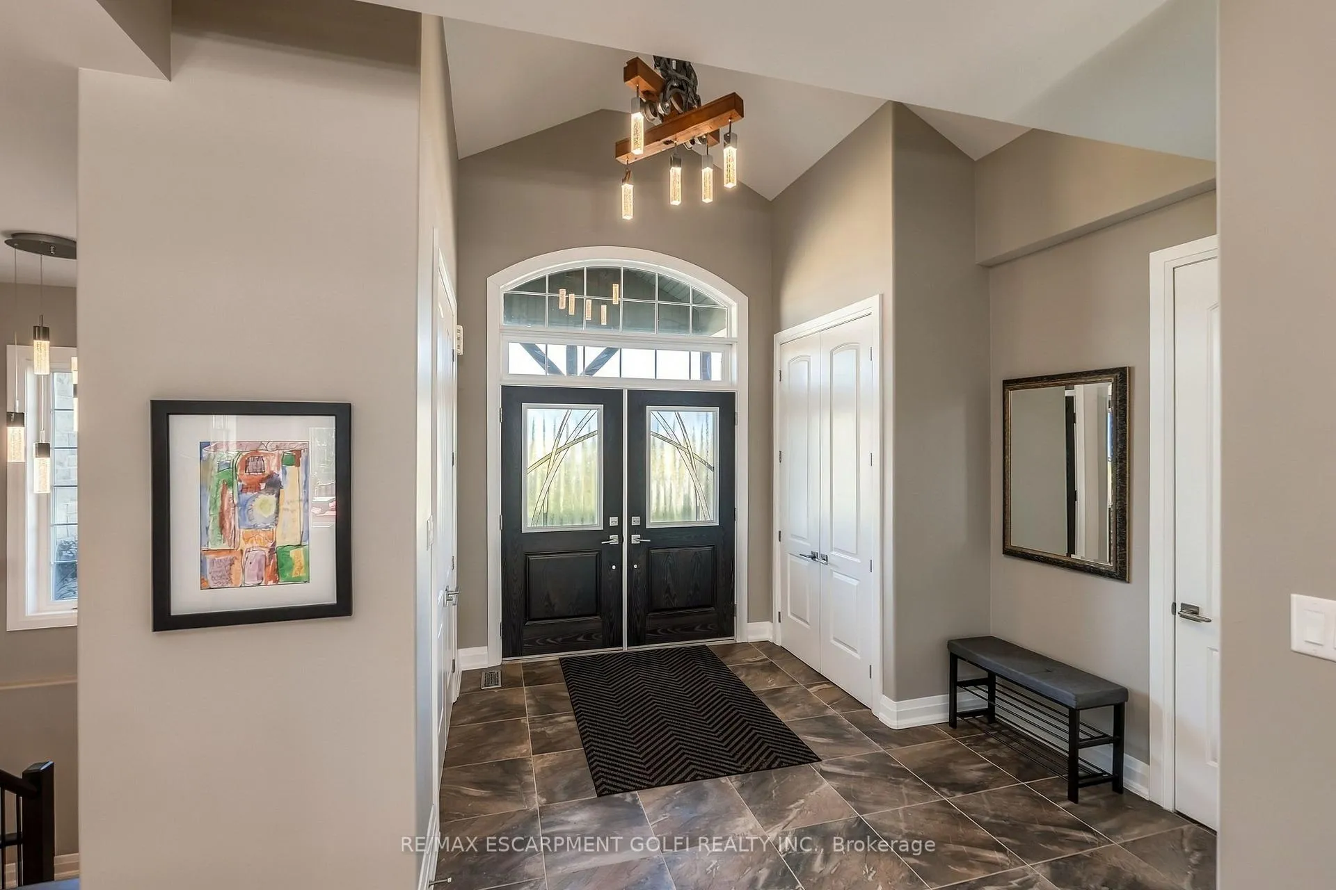 Photo 3 of 3265 Mountain Road, Lincoln, Beamsville — HOMEH
