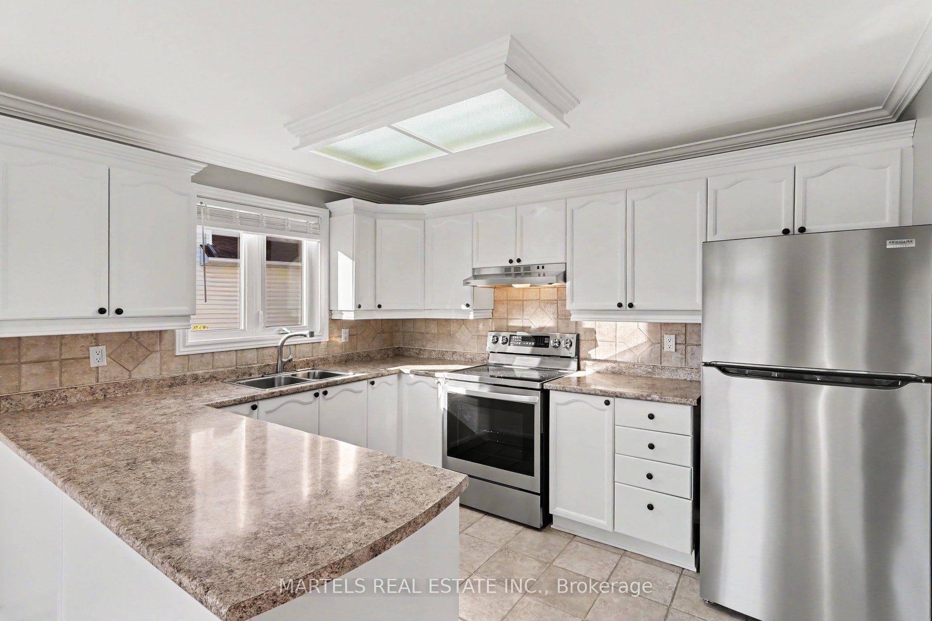 Photo 7 of 721 Morewood Crescent, Ottawa, Fallingbrook/Pineridge — HOMEH