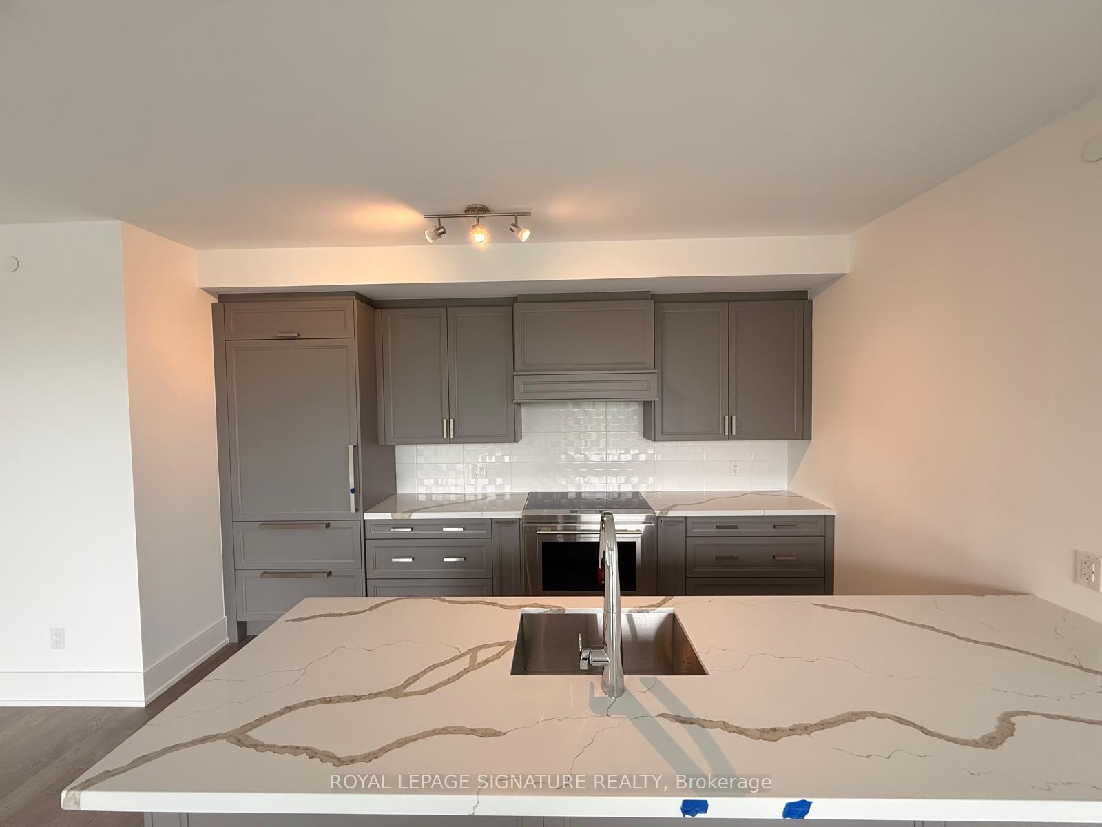Photo 2 of Unit 321, 2452 Bloor Street W, Toronto, Lambton Baby Point — HOMEH