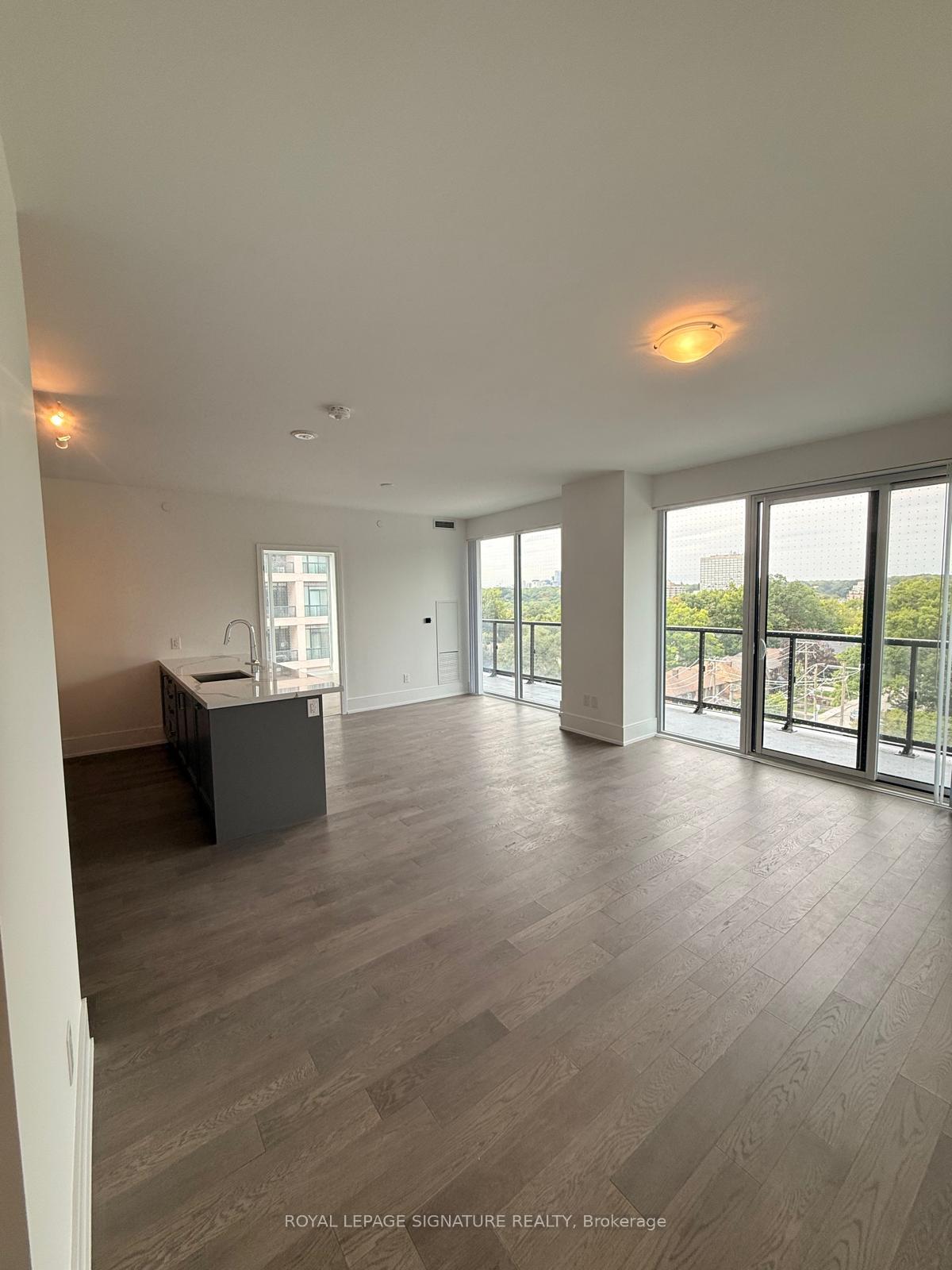 Photo 4 of Unit 321, 2452 Bloor Street W, Toronto, Lambton Baby Point — HOMEH