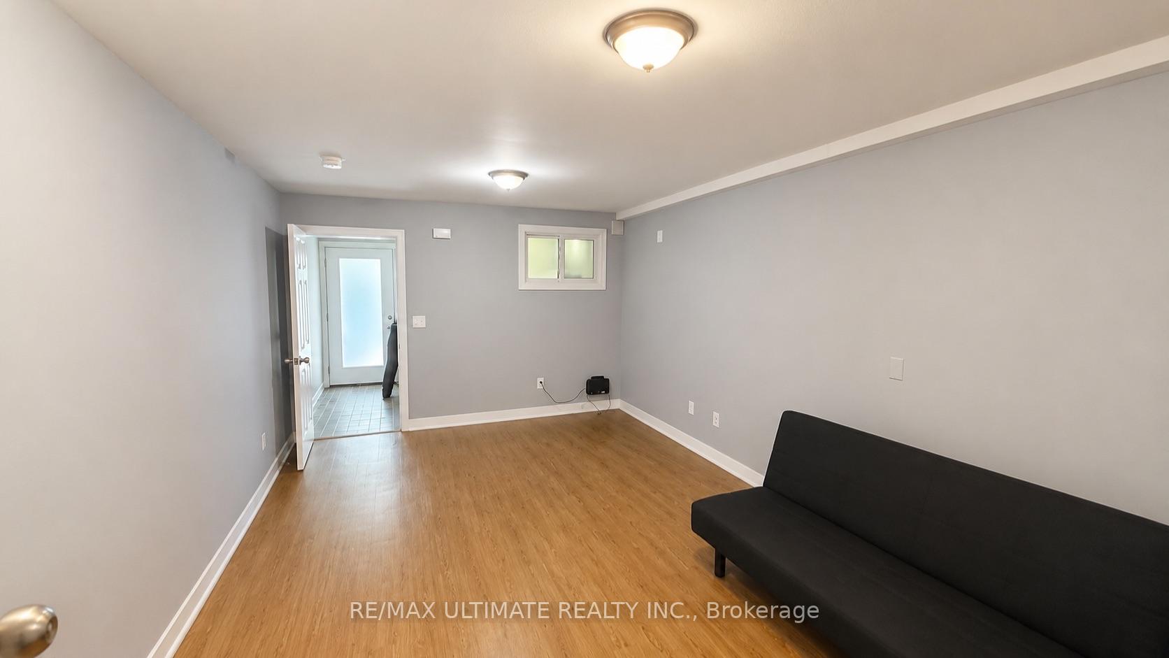 Photo 3 of 634 Shaw Street, Toronto, Palmerston-Little Italy — HOMEH
