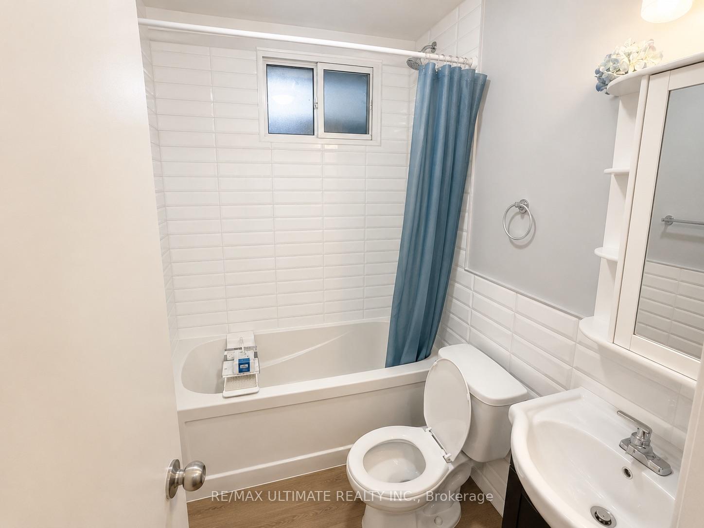 Photo 5 of 634 Shaw Street, Toronto, Palmerston-Little Italy — HOMEH