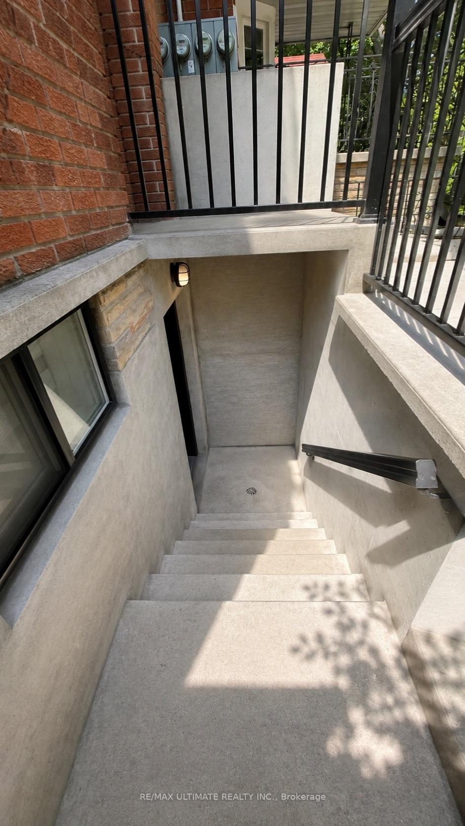 Photo 12 of 634 Shaw Street, Toronto, Palmerston-Little Italy — HOMEH