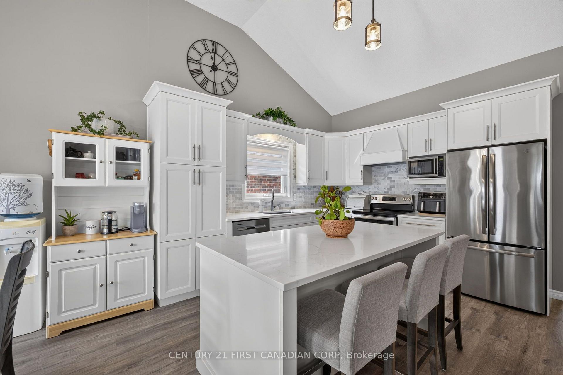 Photo 14 of 347 High Street, Central Elgin, Port Stanley — HOMEH