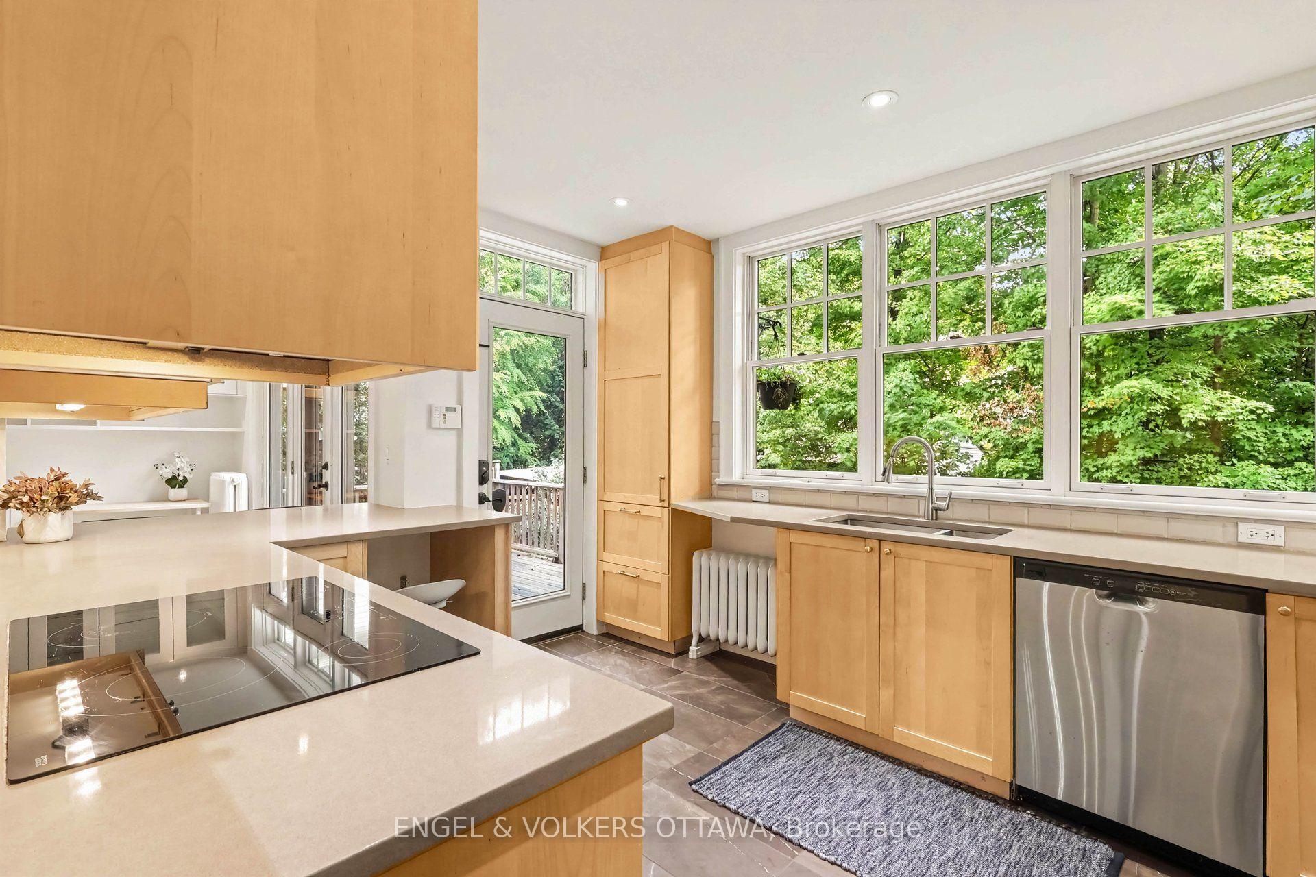 Photo 18 of 154 Acacia Avenue, Ottawa, Rockcliffe — HOMEH