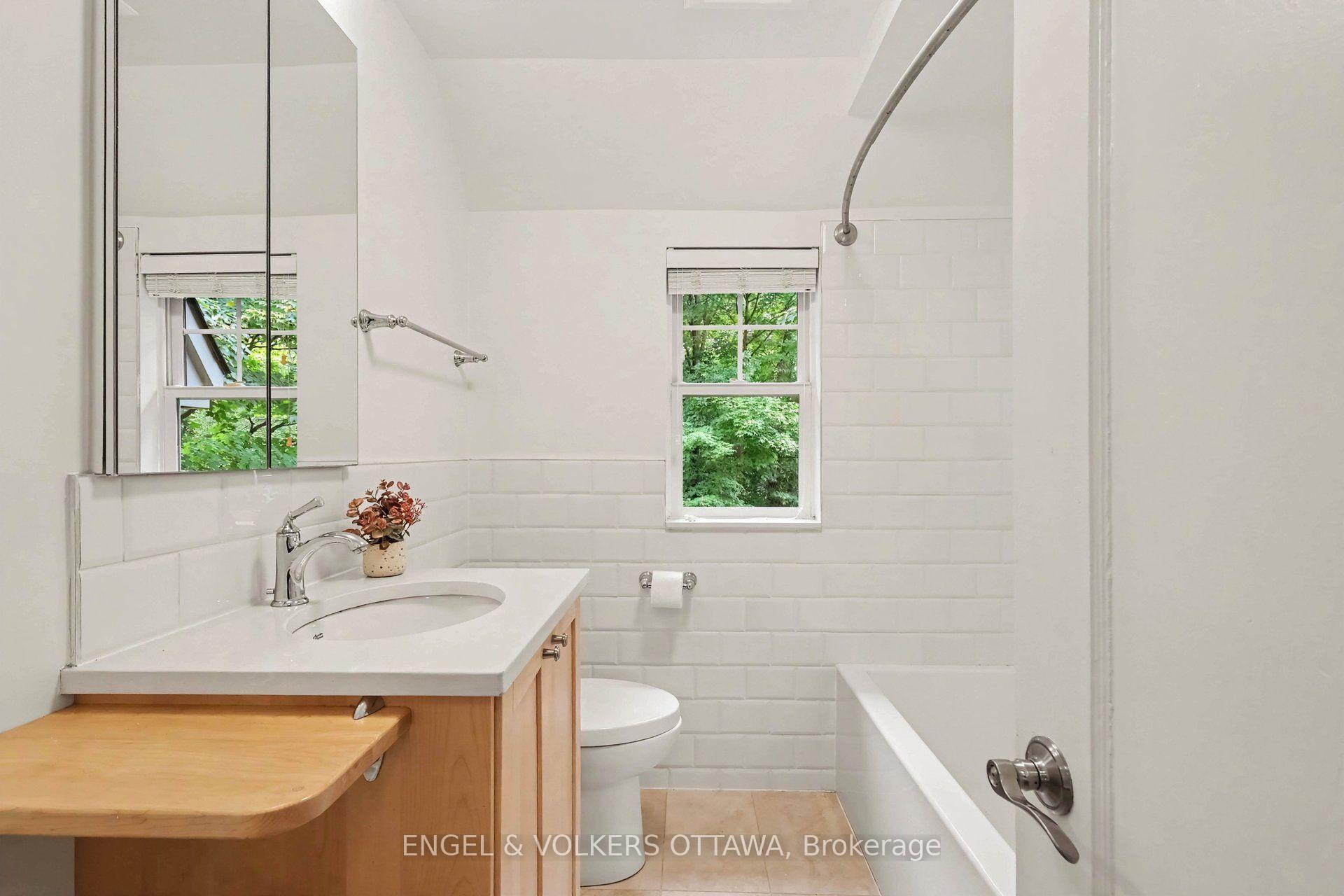 Photo 26 of 154 Acacia Avenue, Ottawa, Rockcliffe — HOMEH