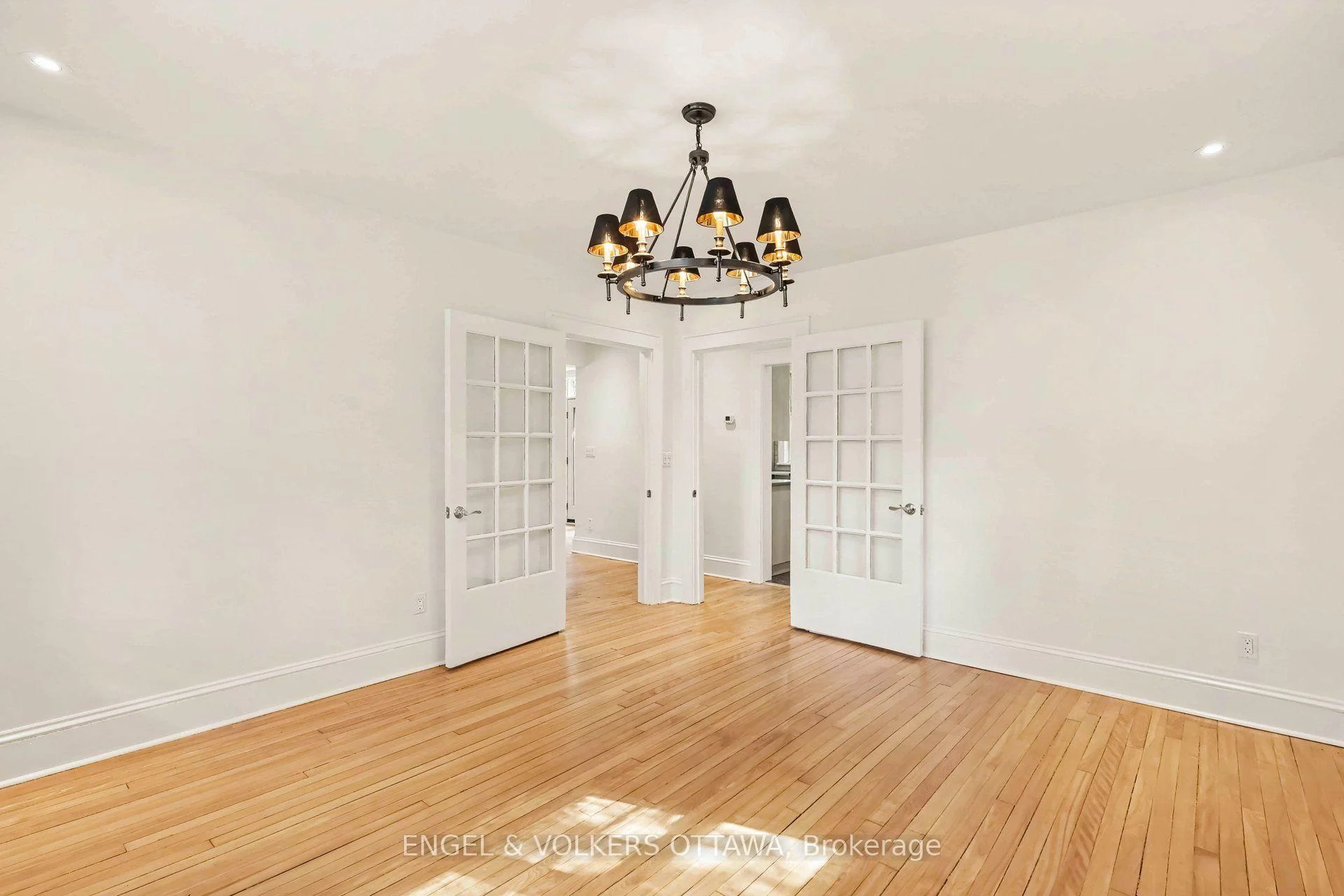 Photo 12 of 154 Acacia Avenue, Ottawa, Rockcliffe — HOMEH