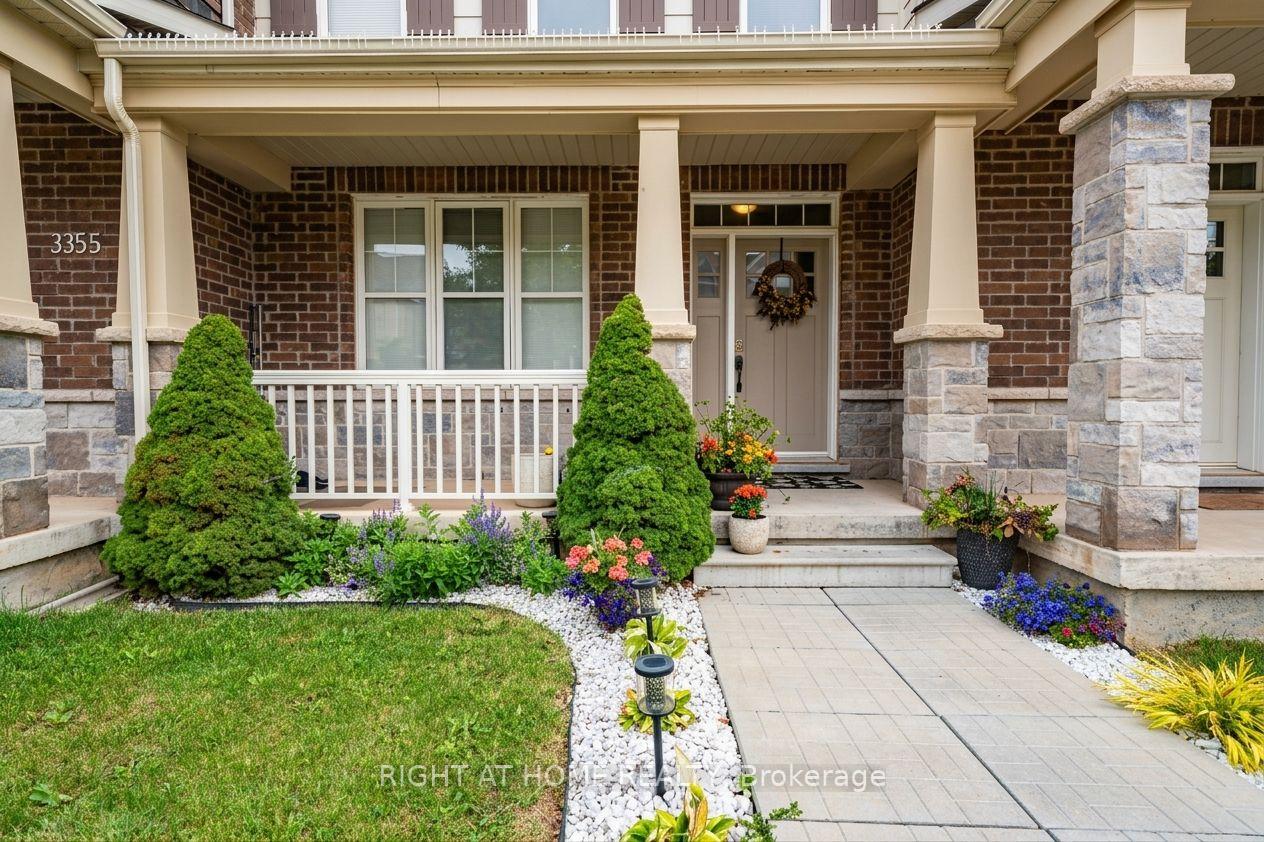 Photo 3 of 3353 Vardon Way, Oakville, Glenorchy — HOMEH