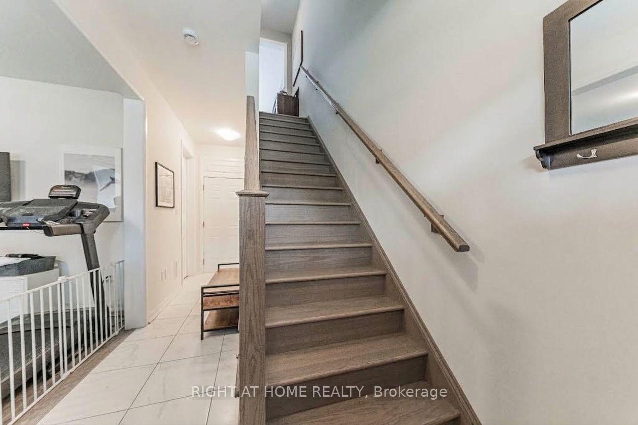Photo 4 of 3353 Vardon Way, Oakville, Glenorchy — HOMEH