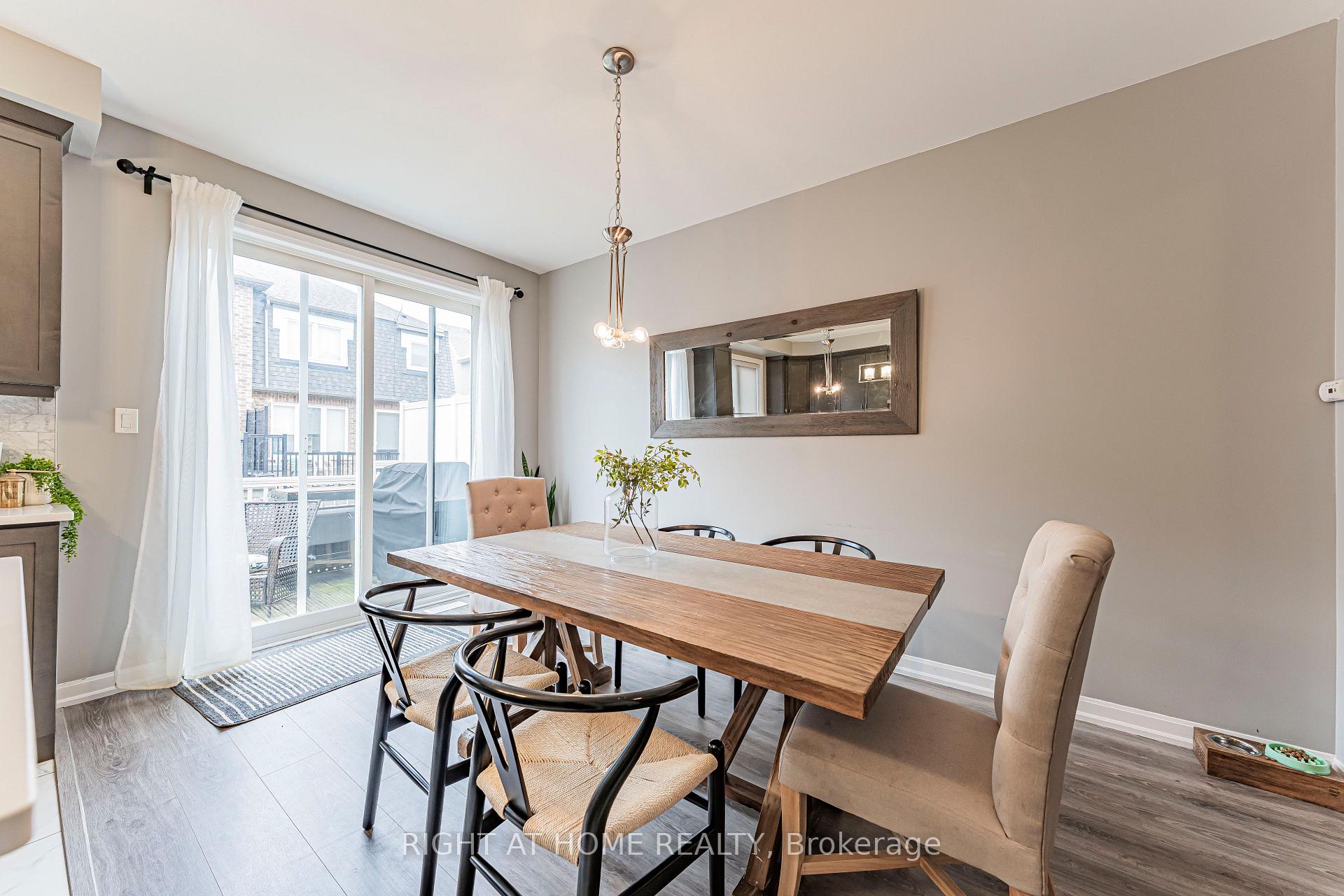 Photo 8 of 3353 Vardon Way, Oakville, Glenorchy — HOMEH