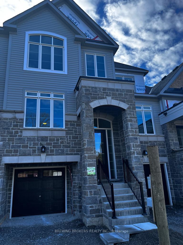 Photo 2 of 25 Lyall Stokes Circle, East Gwillimbury, Mt Albert — HOMEH