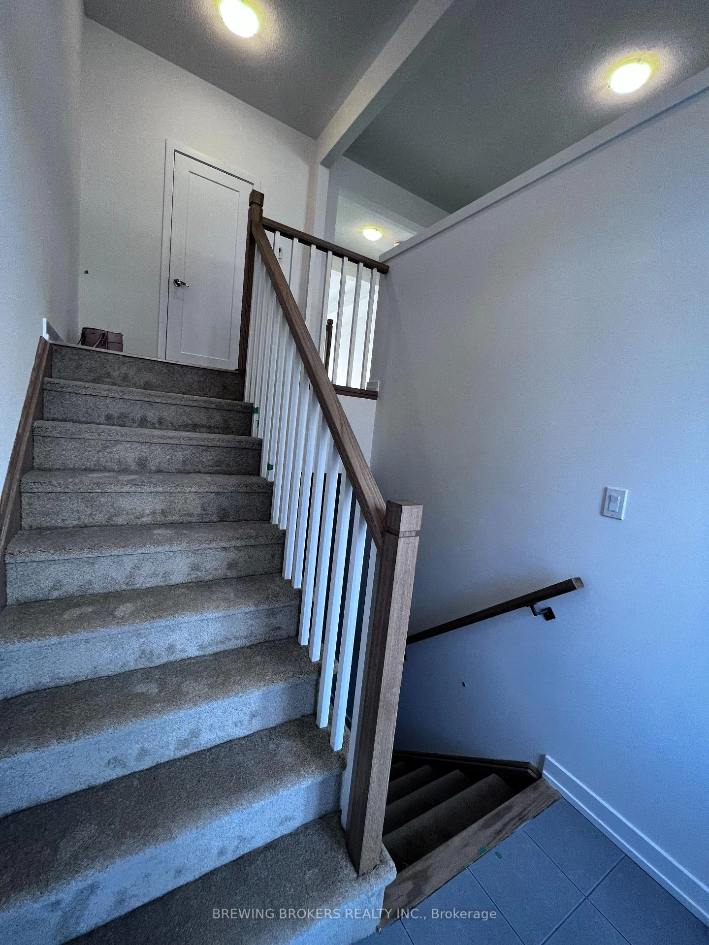 Photo 33 of 25 Lyall Stokes Circle, East Gwillimbury, Mt Albert — HOMEH