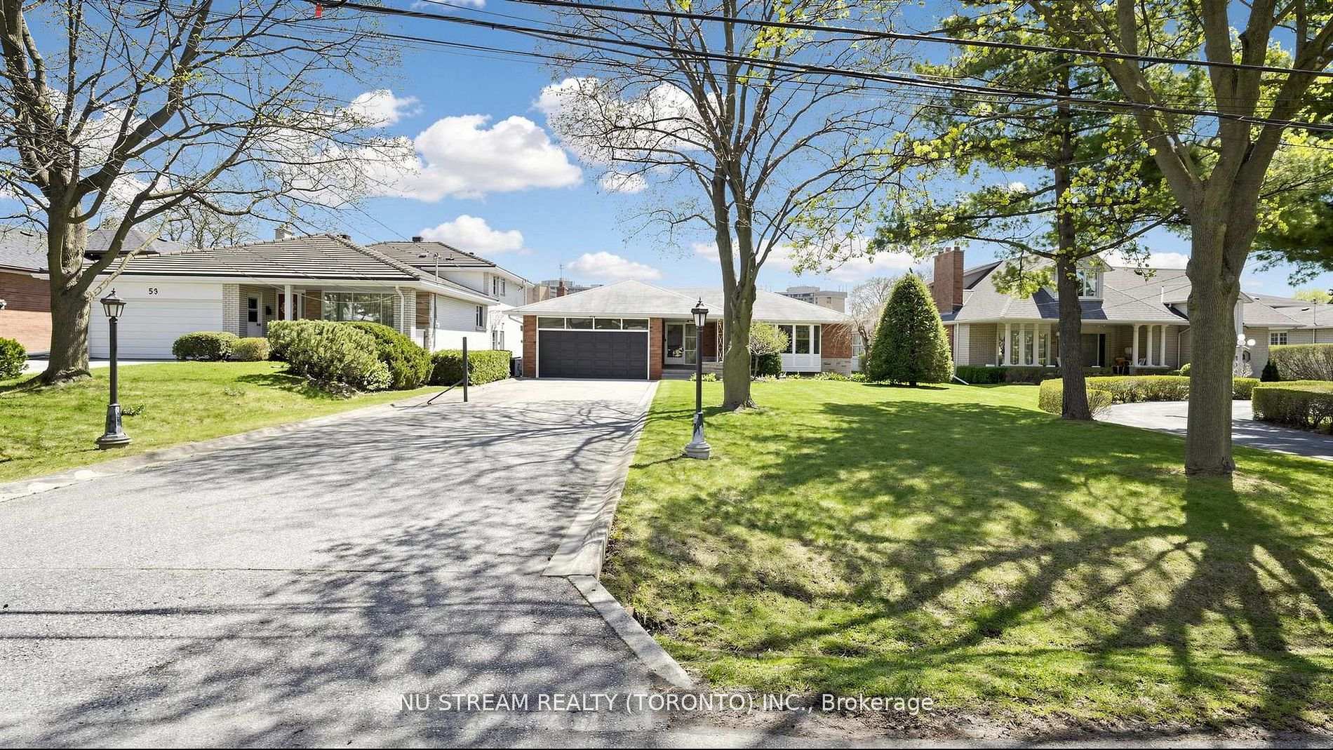 Photo 2 of 55 Sunvale Drive, Etobicoke, Willowridge-Martingrove-Richview — HOMEH