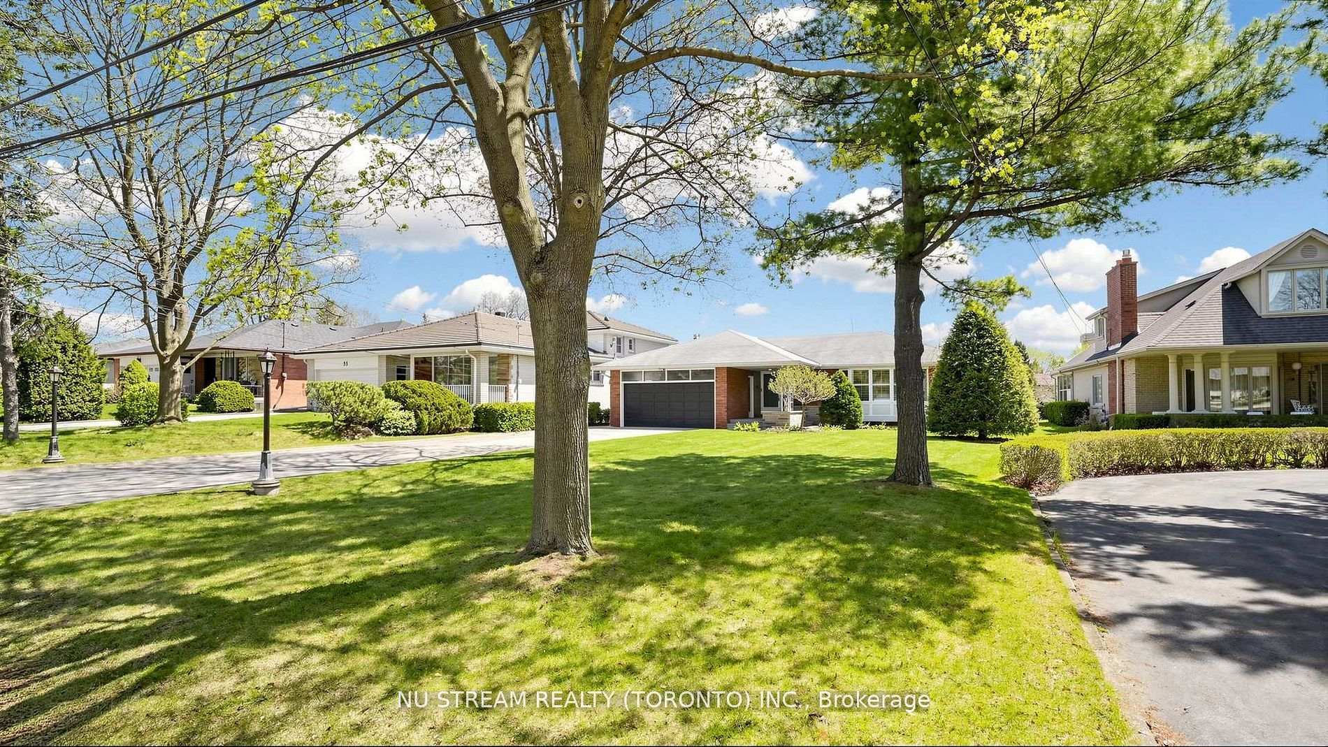 Photo 3 of 55 Sunvale Drive, Etobicoke, Willowridge-Martingrove-Richview — HOMEH