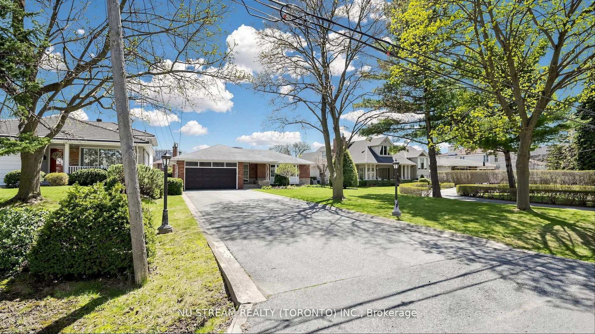 Photo 4 of 55 Sunvale Drive, Etobicoke, Willowridge-Martingrove-Richview — HOMEH