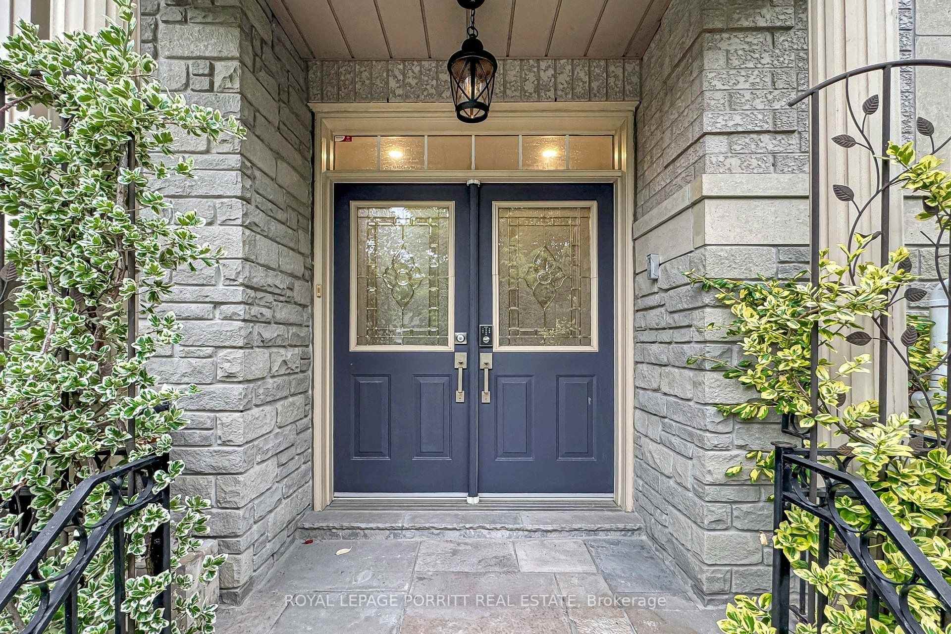 Photo 2 of 2 Granite Court, Etobicoke, Mimico — HOMEH