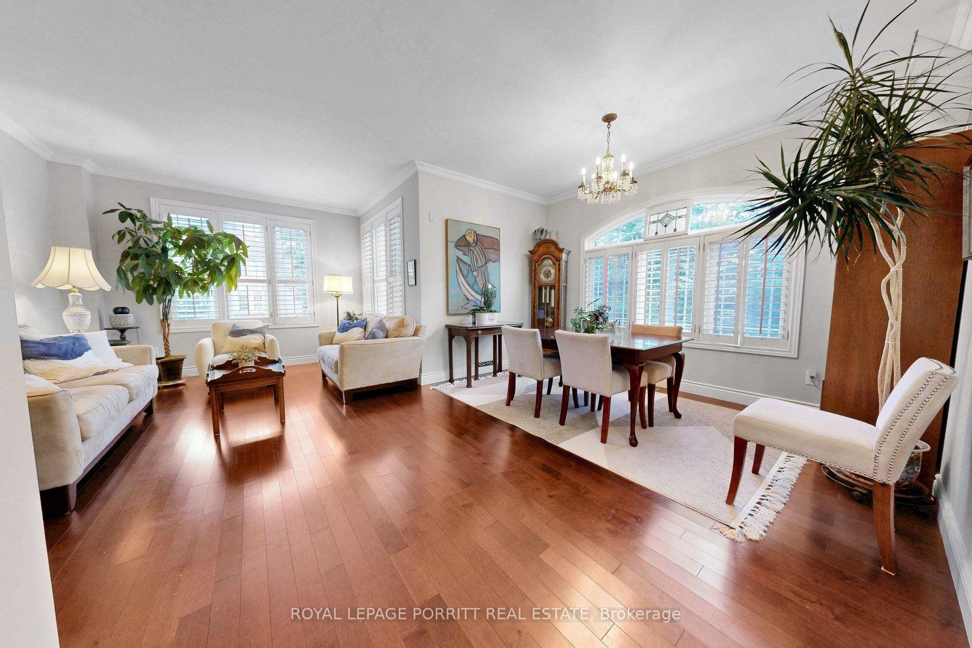 Photo 3 of 2 Granite Court, Etobicoke, Mimico — HOMEH