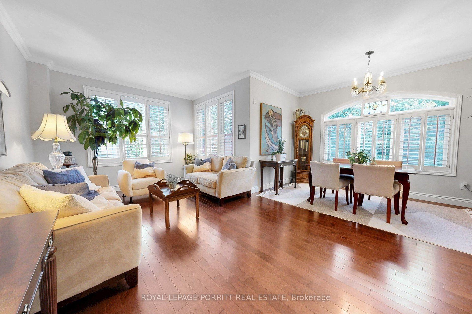 Photo 7 of 2 Granite Court, Etobicoke, Mimico — HOMEH